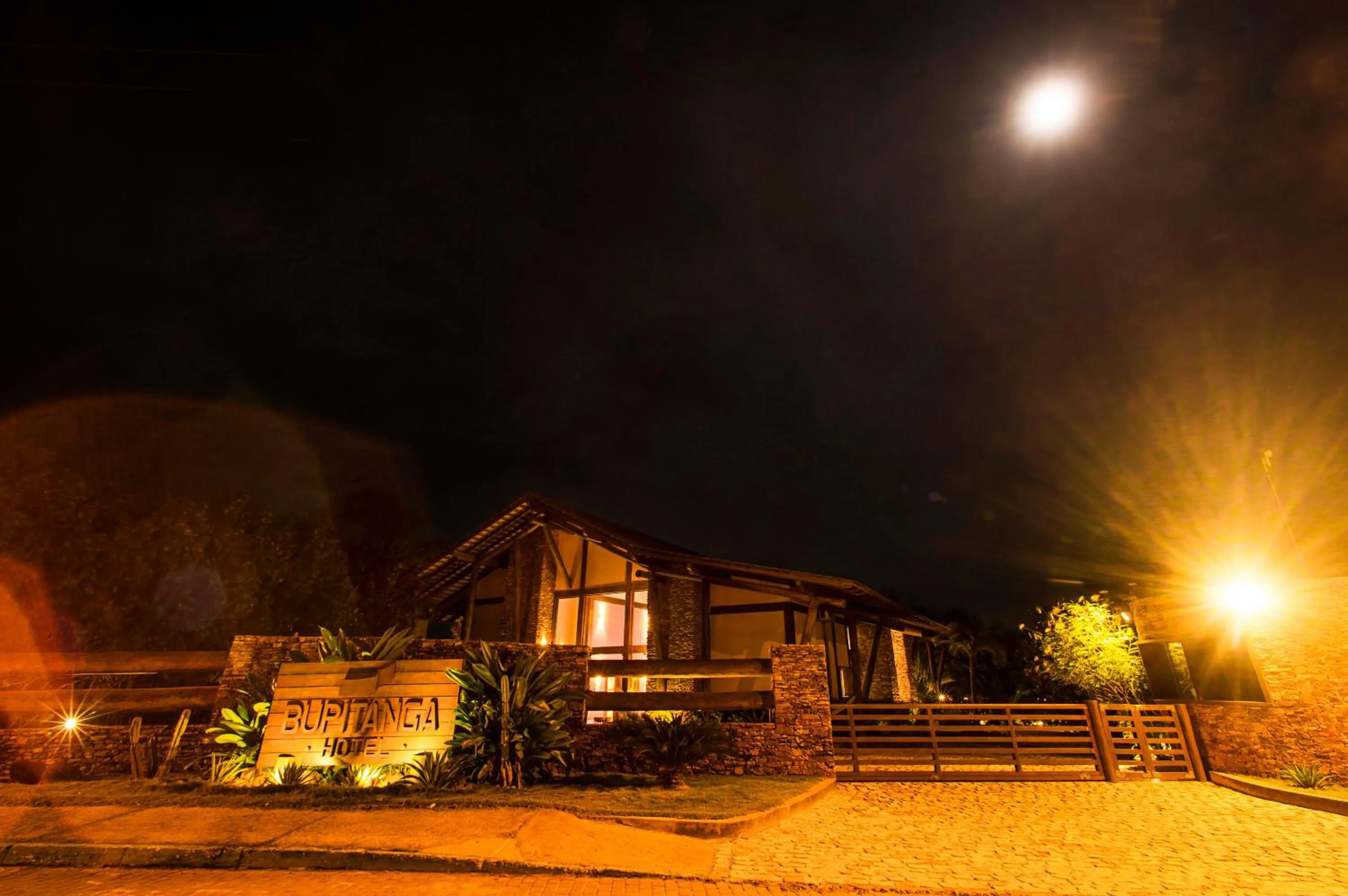 Facade/entrance in Bupitanga Hotel
