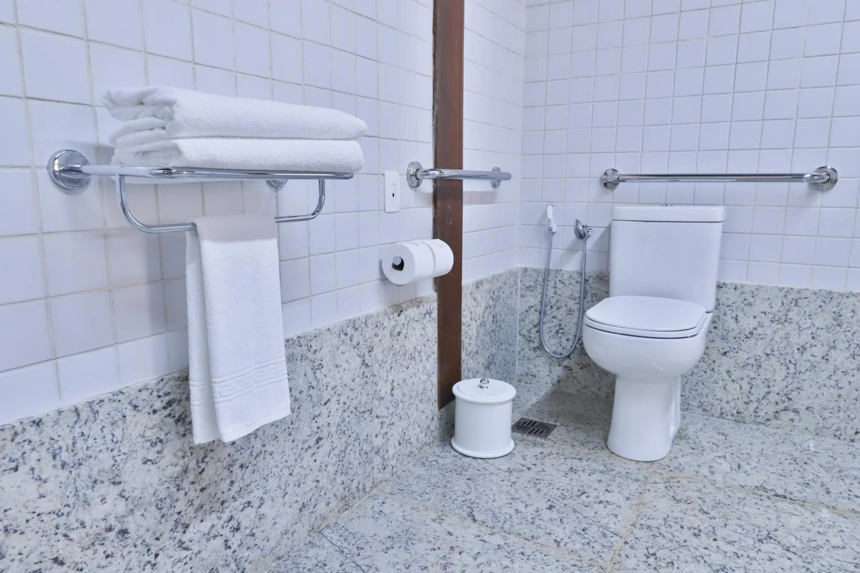 Bathroom in Bupitanga Hotel