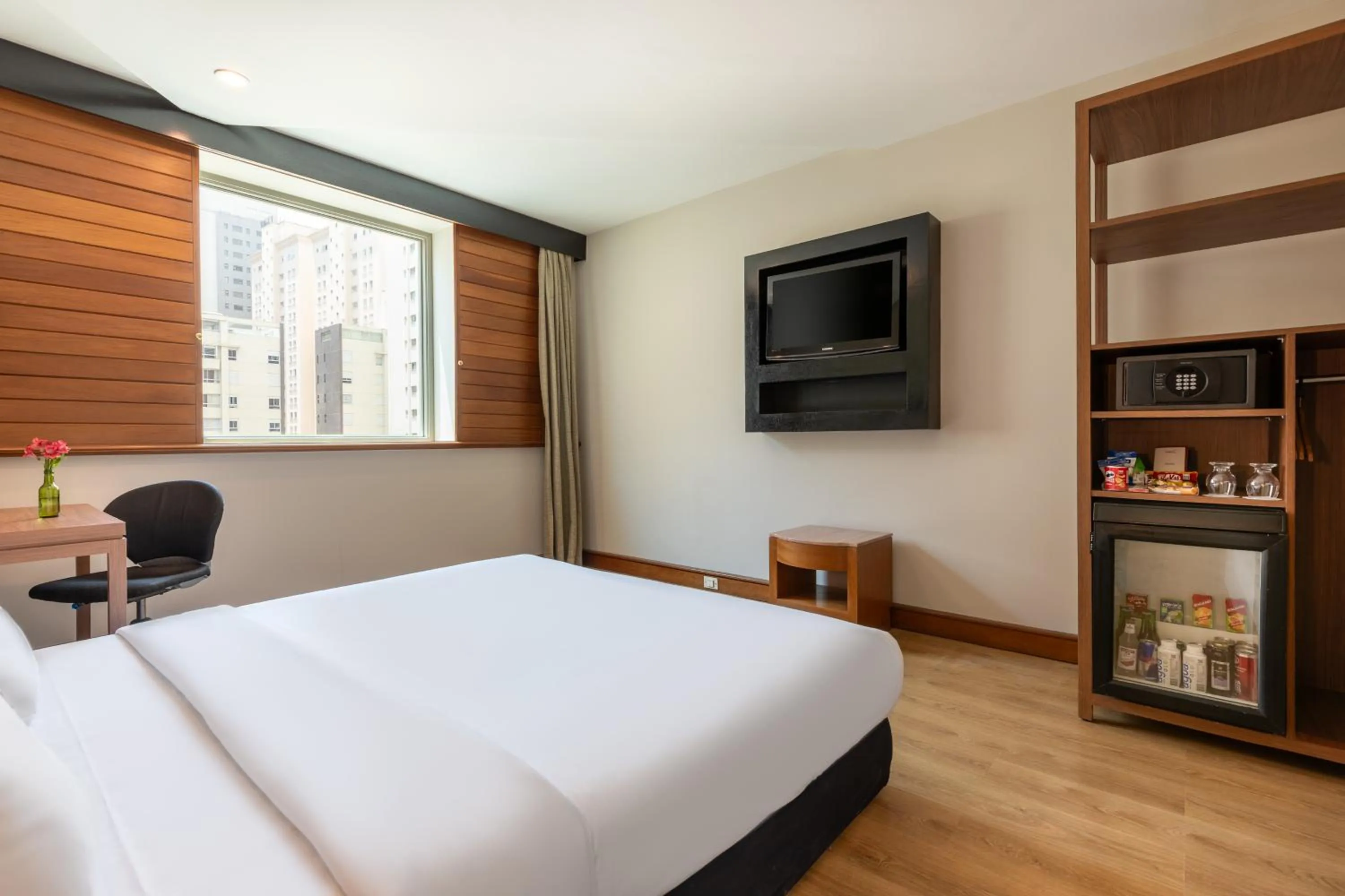 Photo of the whole room, Bed in Pestana São Paulo