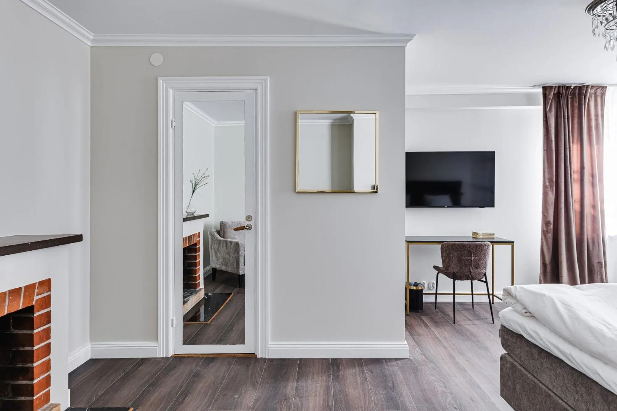 TV and multimedia, Bed in Söderfors Herrgård