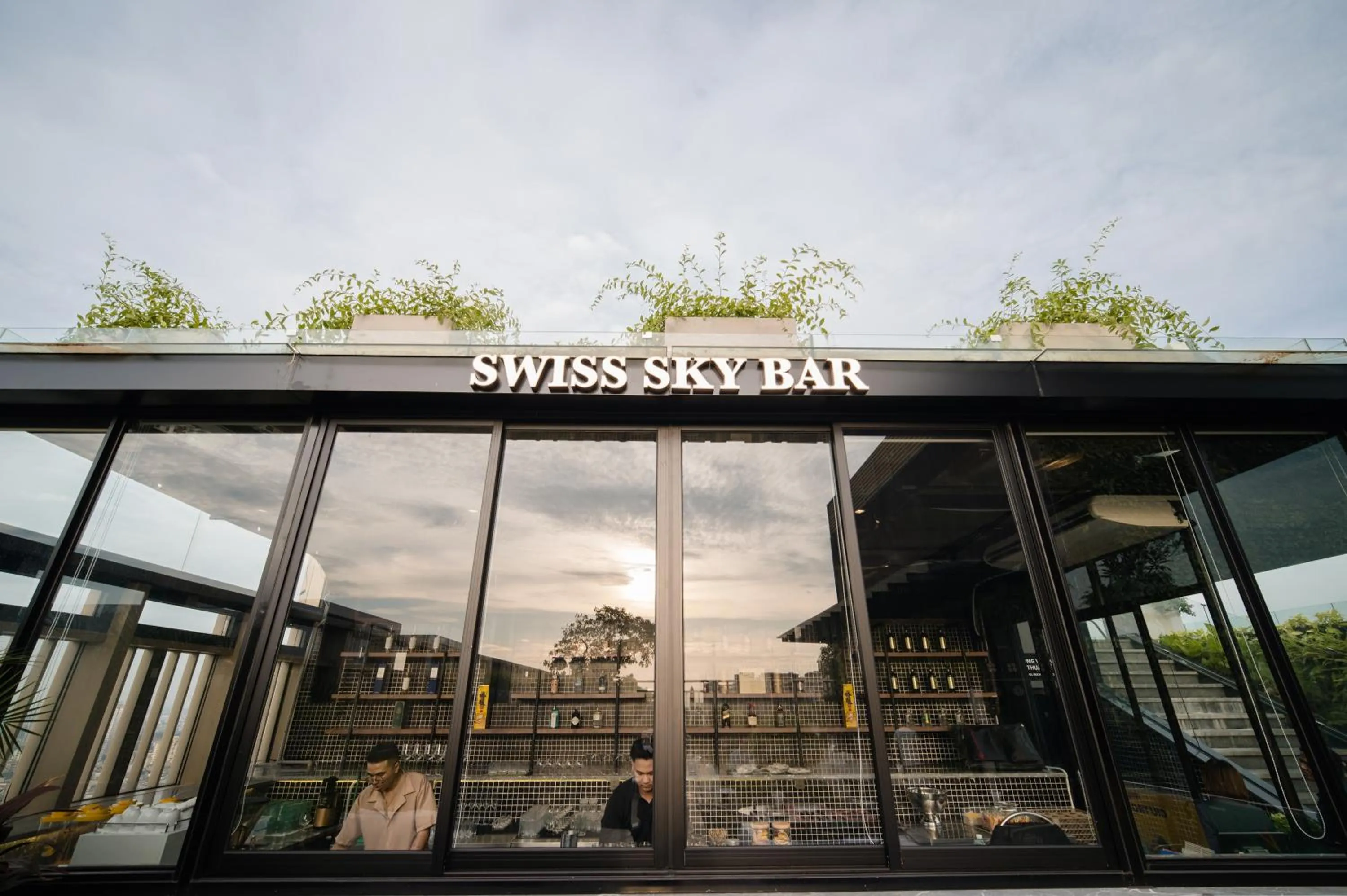 Lounge or bar in Epic Tower Swiss-Belresidences Hanoi