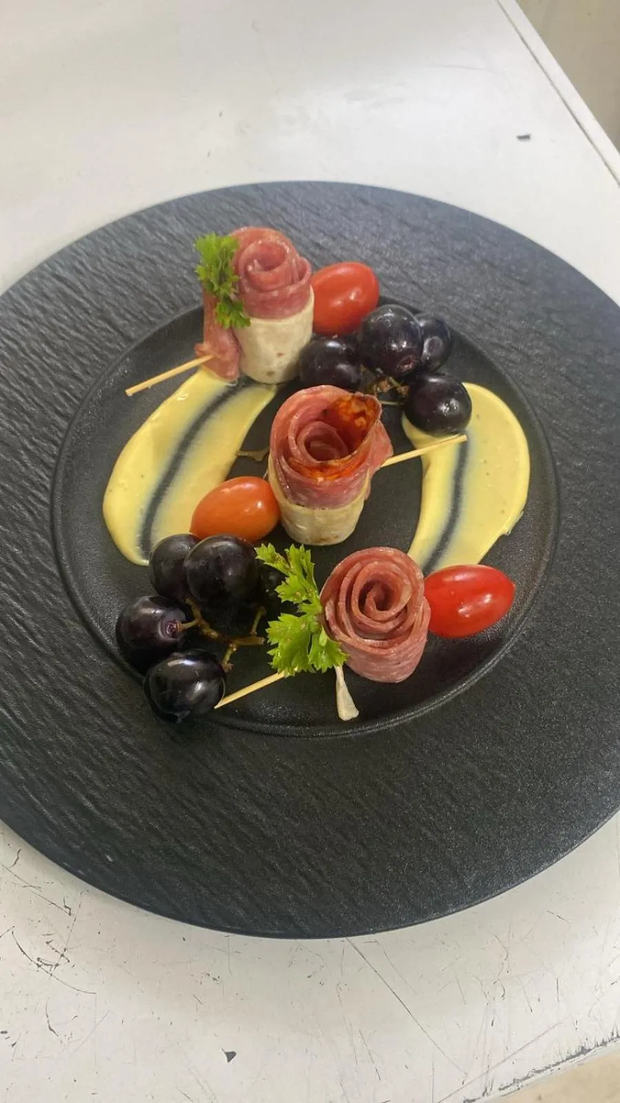 Restaurant/places to eat in Solmi Rooms