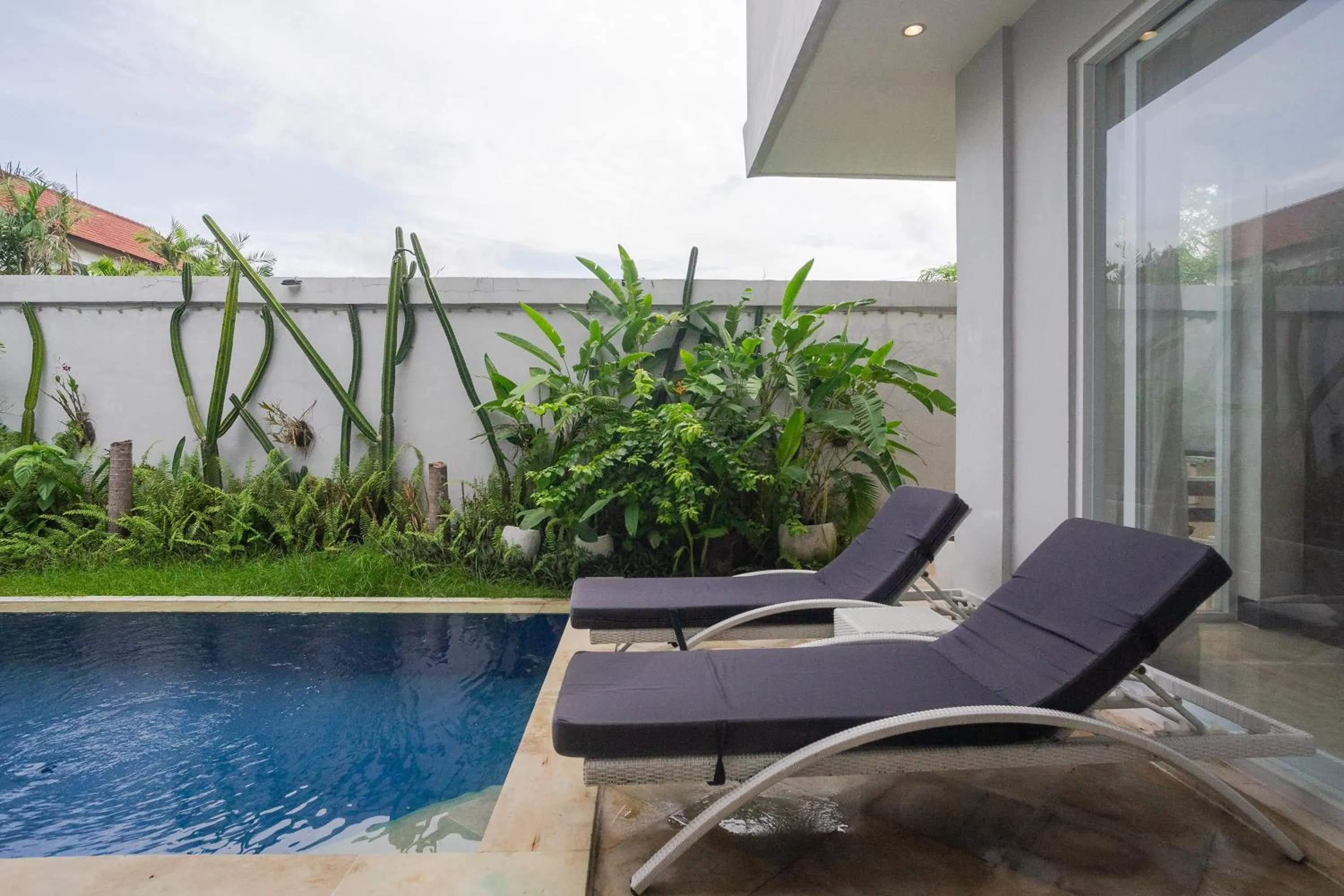 Swimming pool in Villa Blue Margarita Canggu