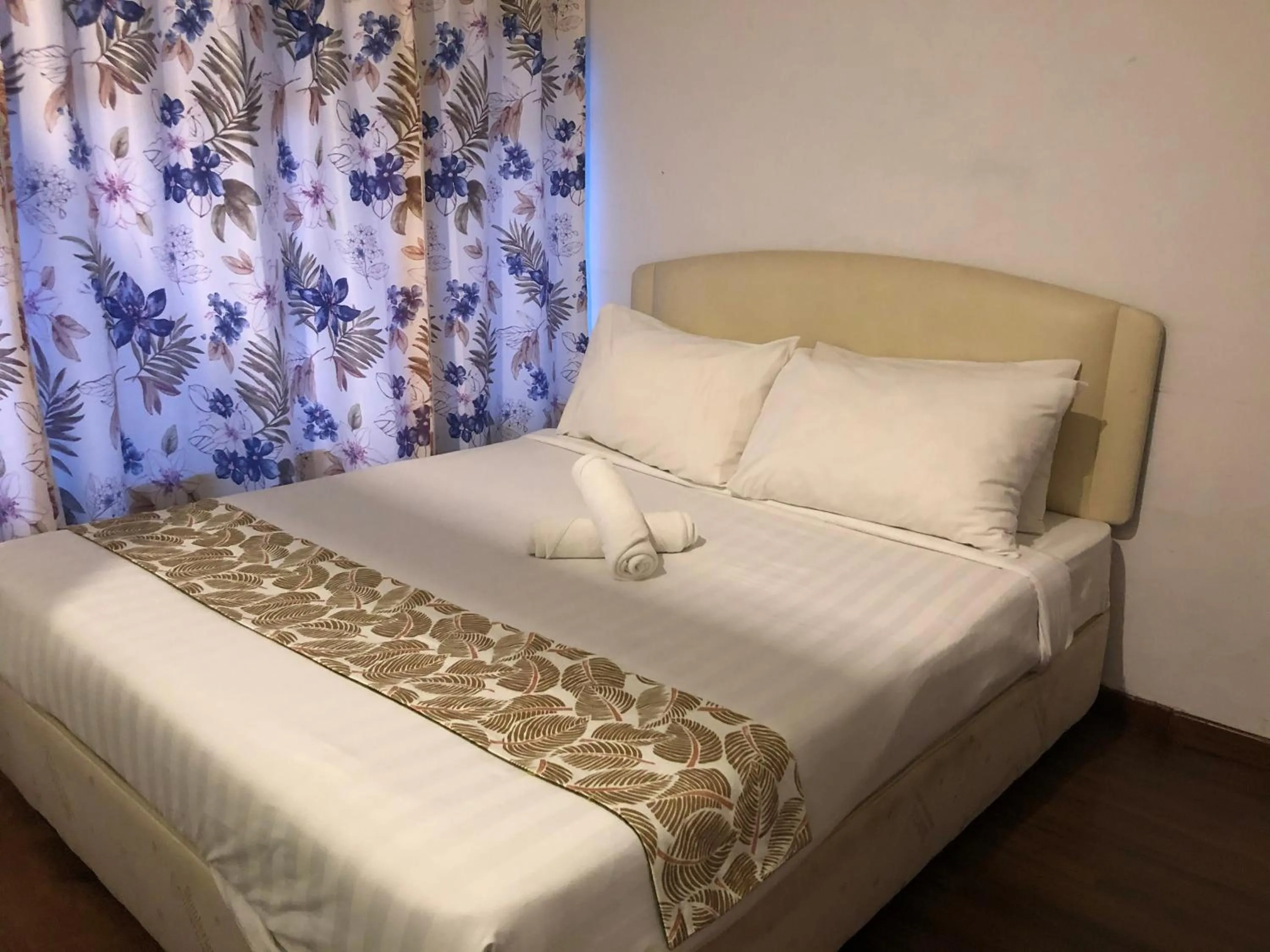 Bed in Woodpecker Lodge, Kuching