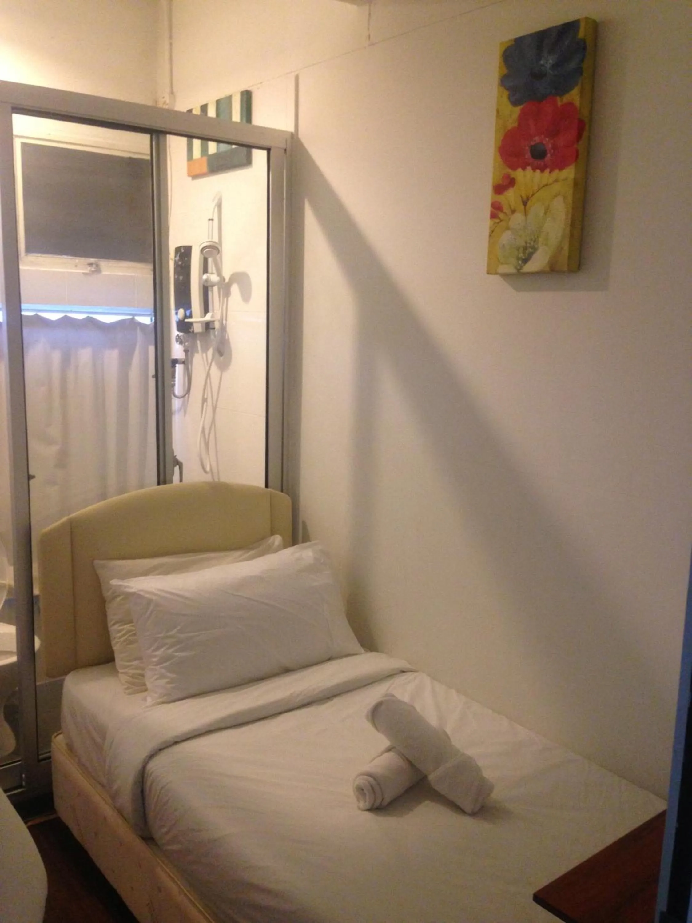 Bedroom, Bed in Woodpecker Lodge, Kuching