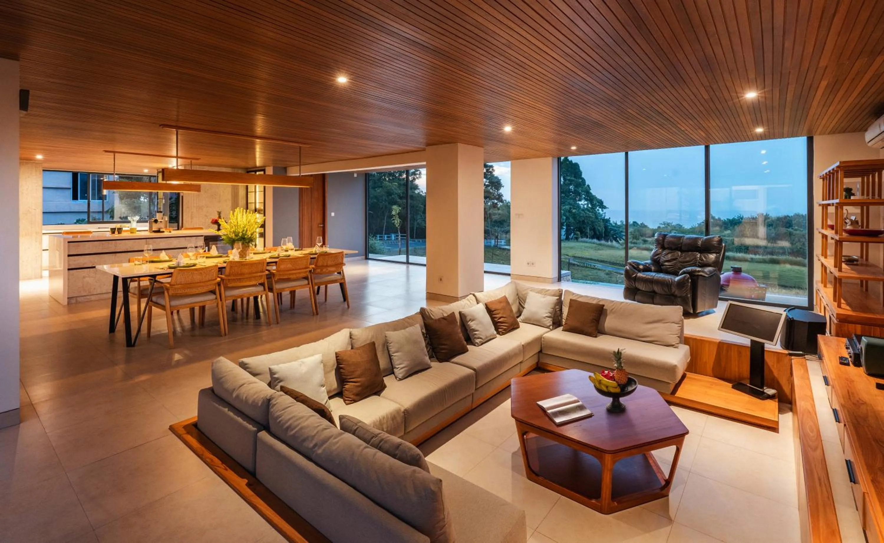 Family in Villa Avocagolf Uluwatu by Nakula