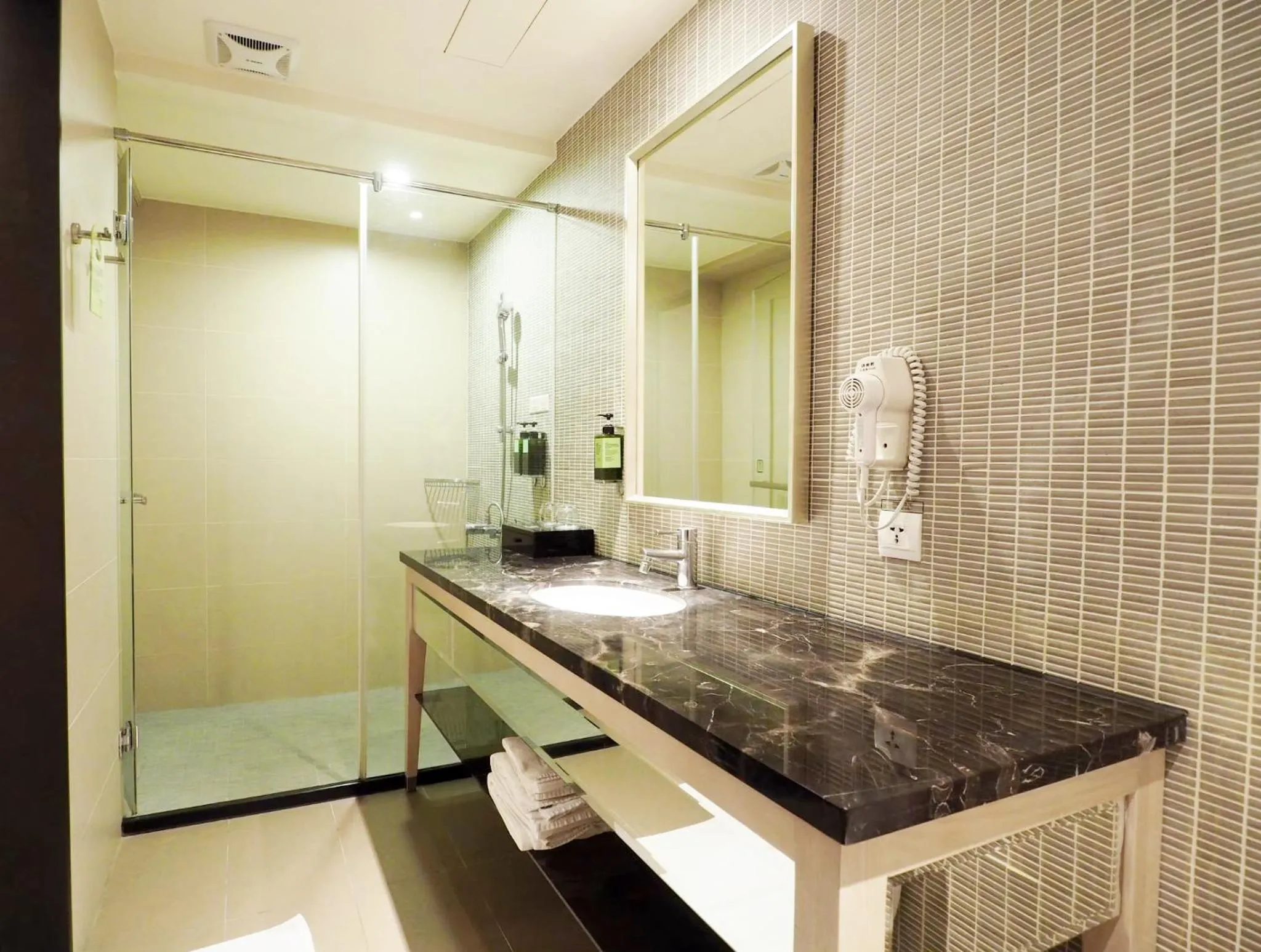 Stay Hotel - Taichung Yizhong