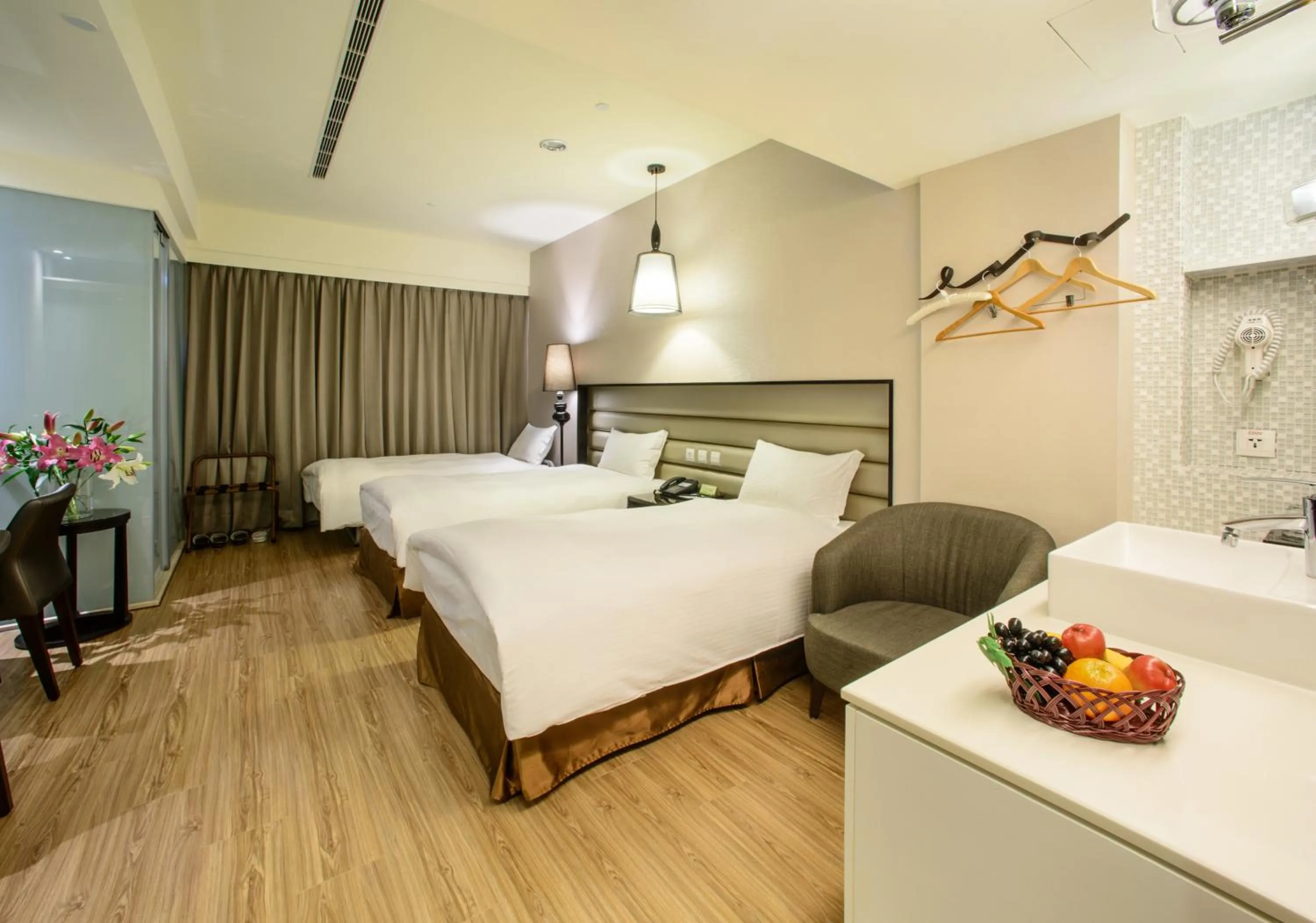 Photo of the whole room, Bed in Stay Hotel - Taichung Yizhong