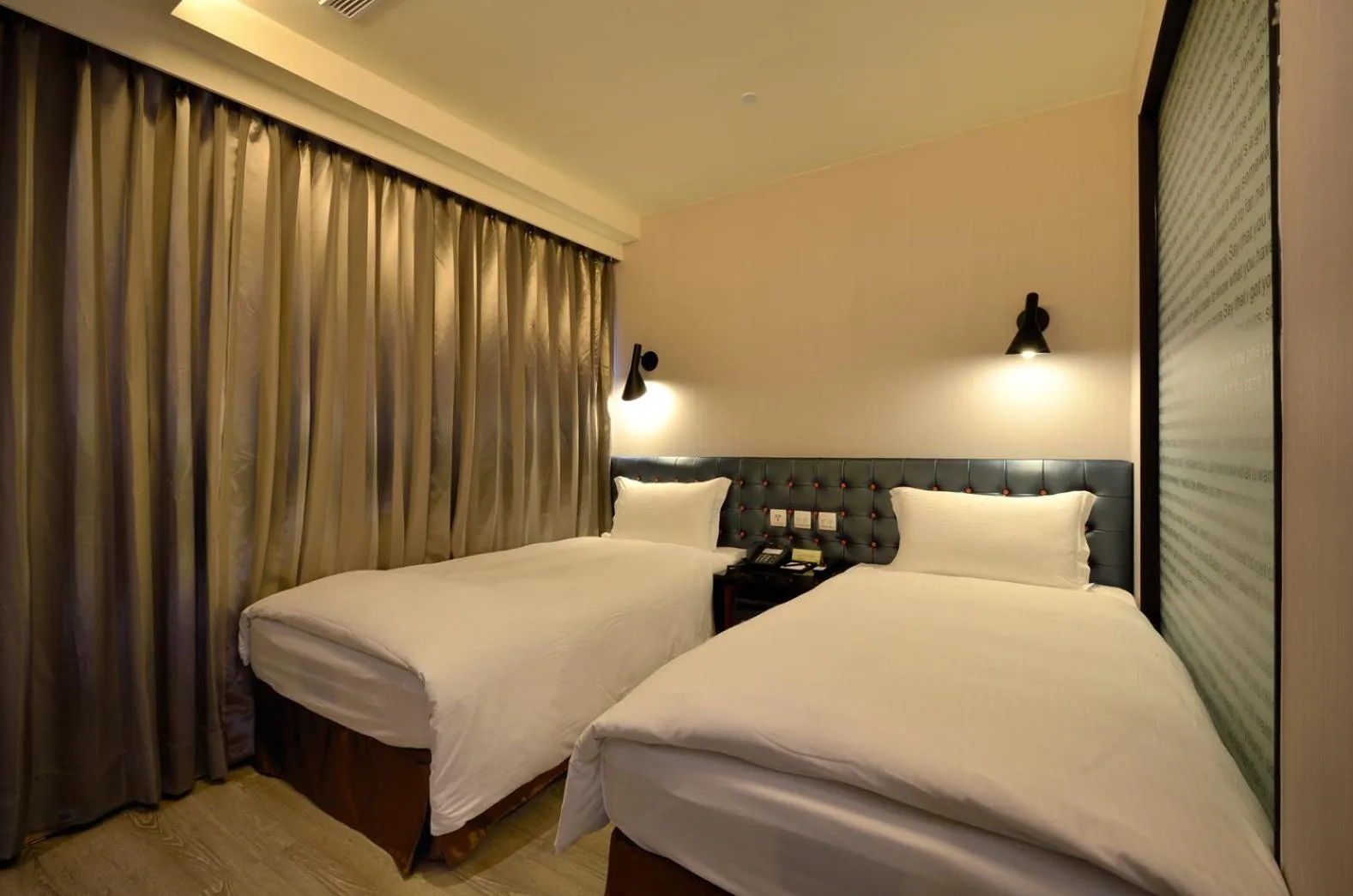 Bed in Stay Hotel - Taichung Yizhong