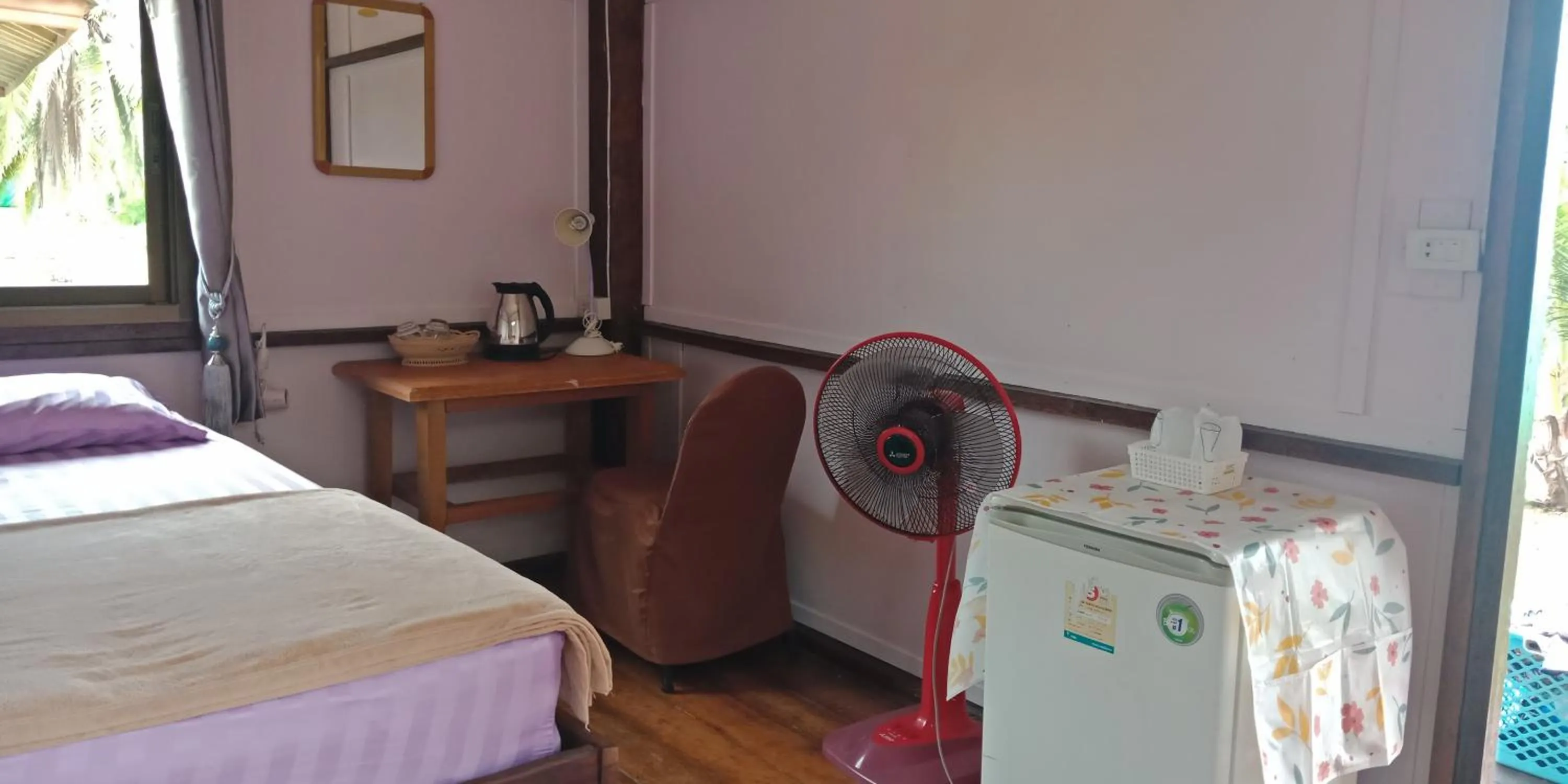 Photo of the whole room, Bed in Happy Days Resort