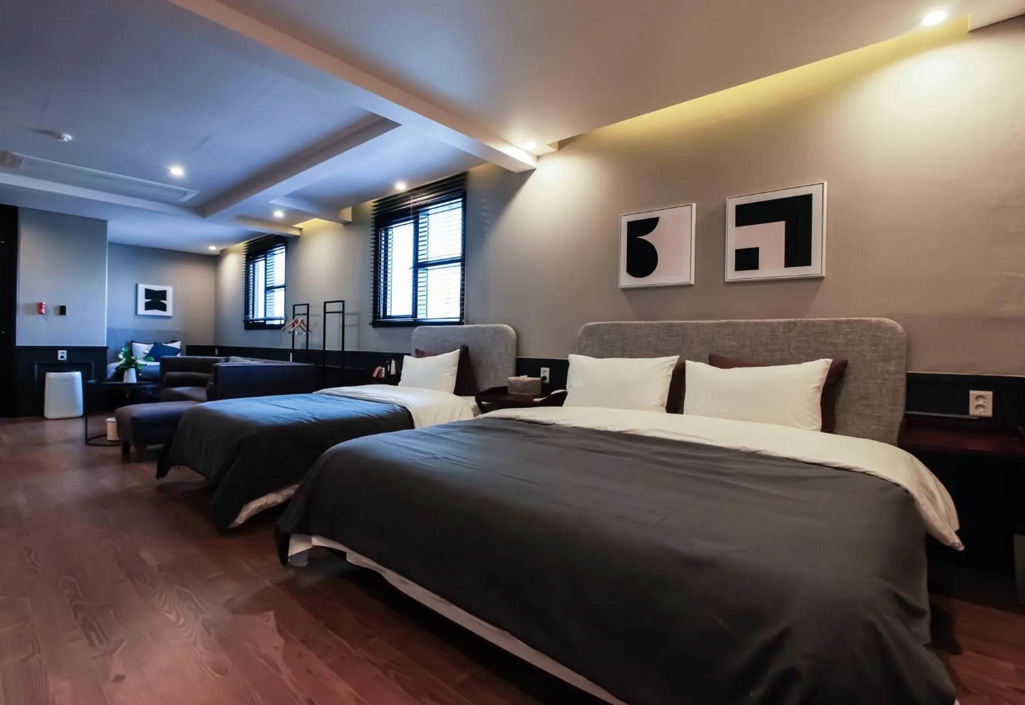 Bed in Brown Dot Yangjeong