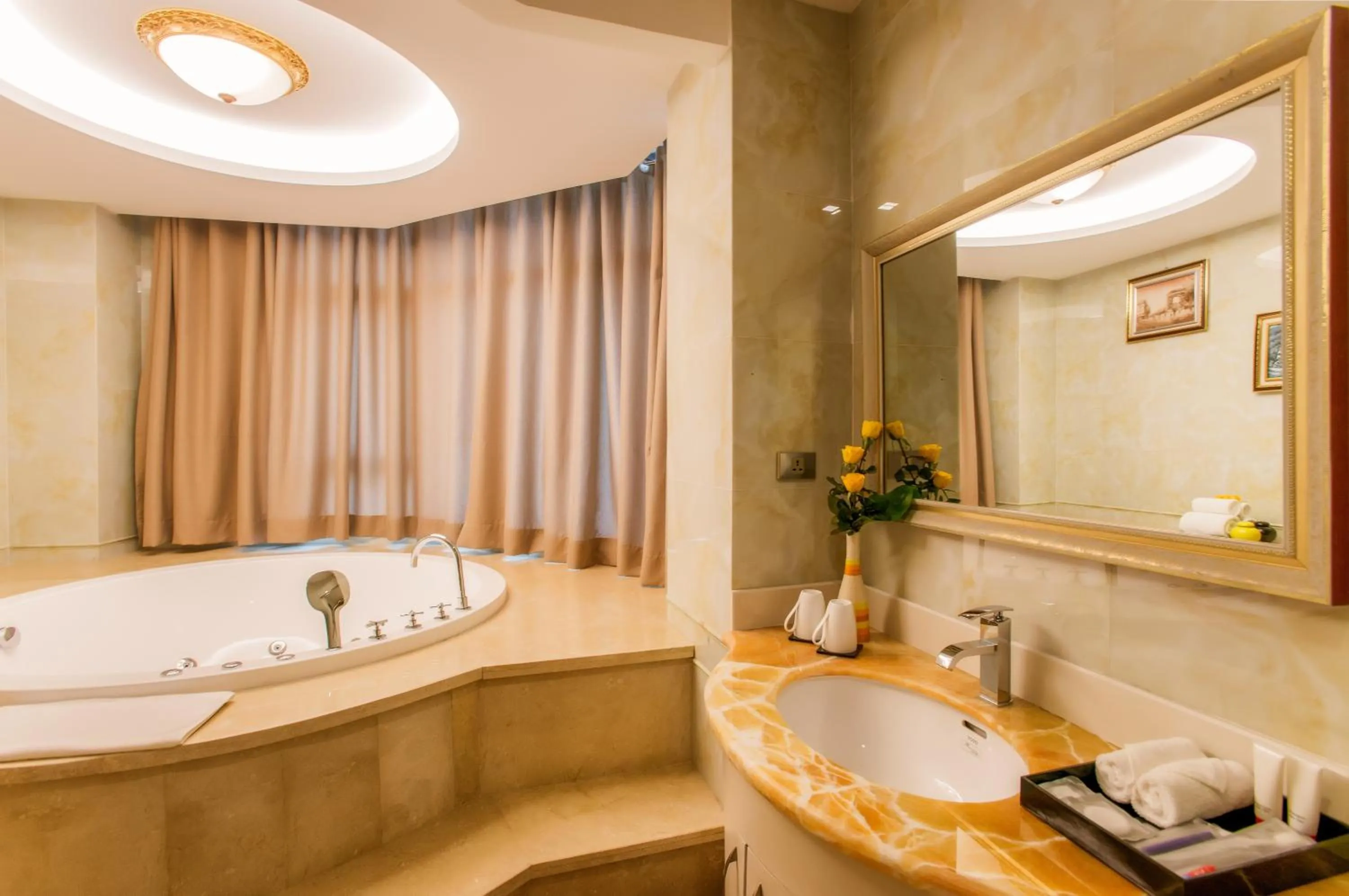 Shower in Muong Thanh Grand Bac Giang Hotel