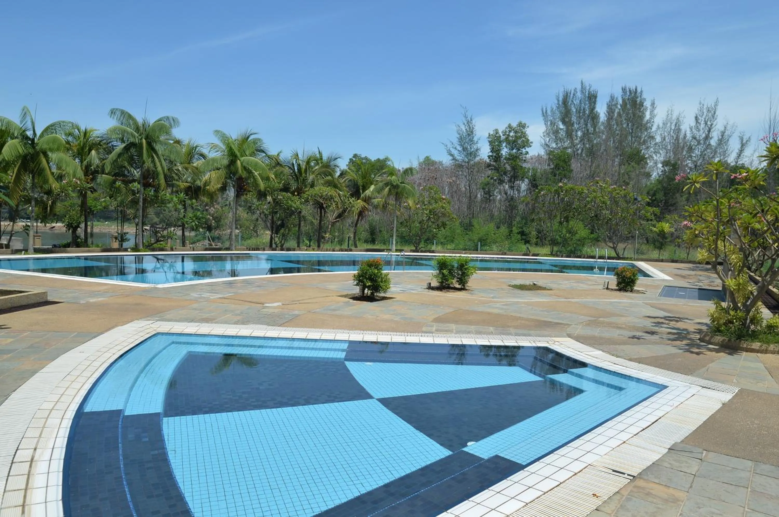 Swimming pool in RC Cape Nautica Villas