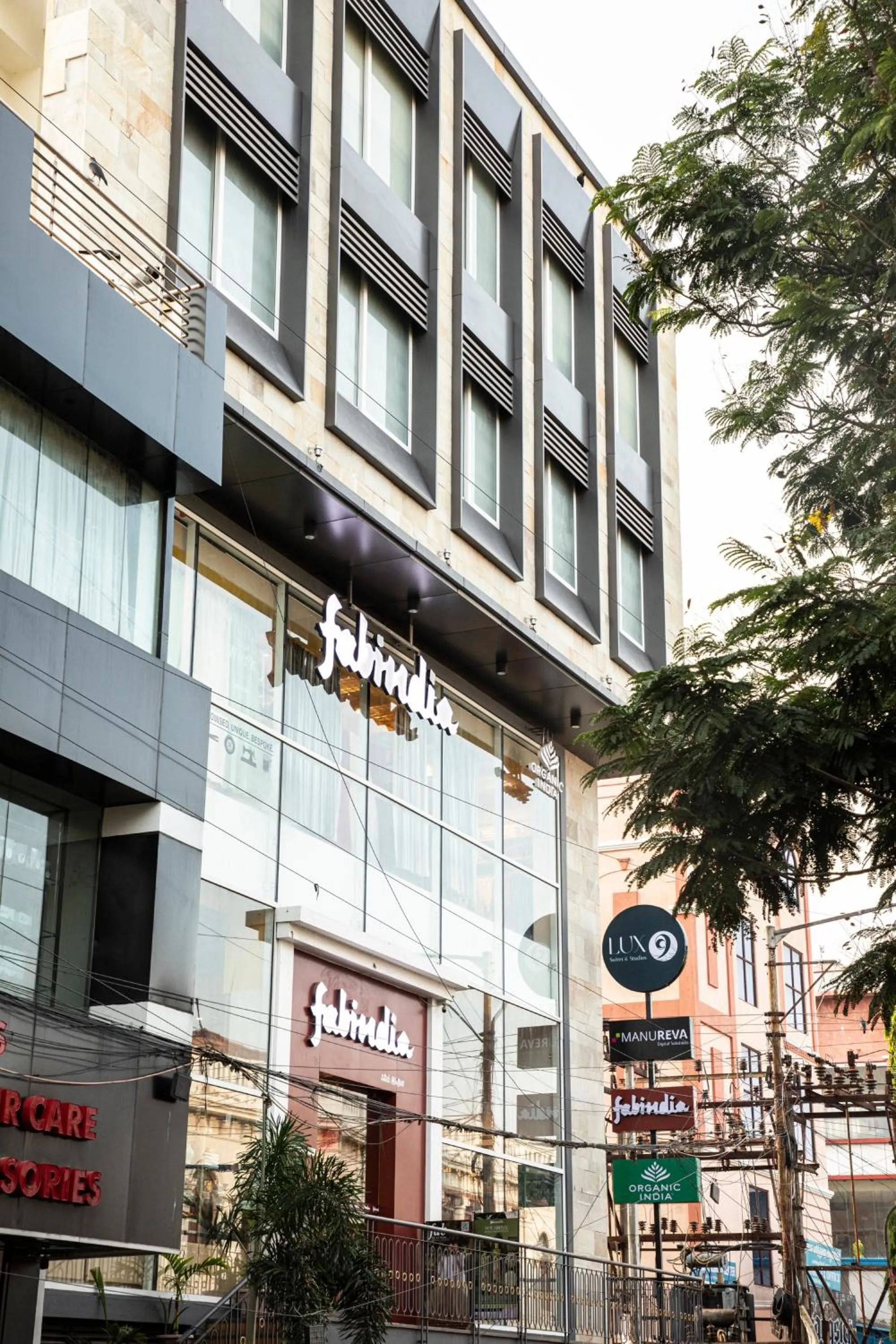 Property building in Pondy Heights - Suites and Studios