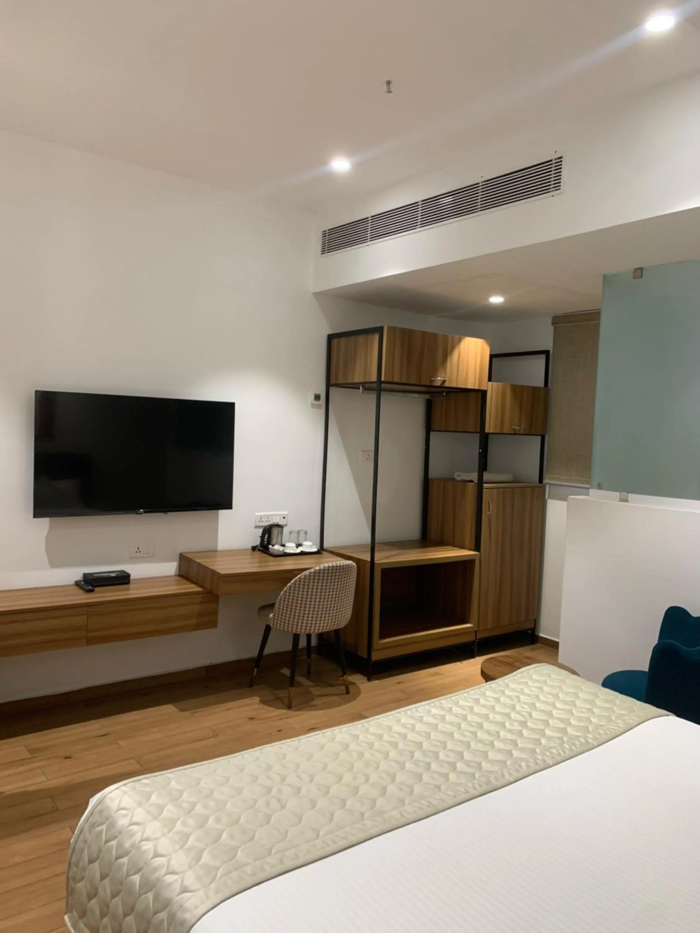 Bed in Pondy Heights - Suites and Studios