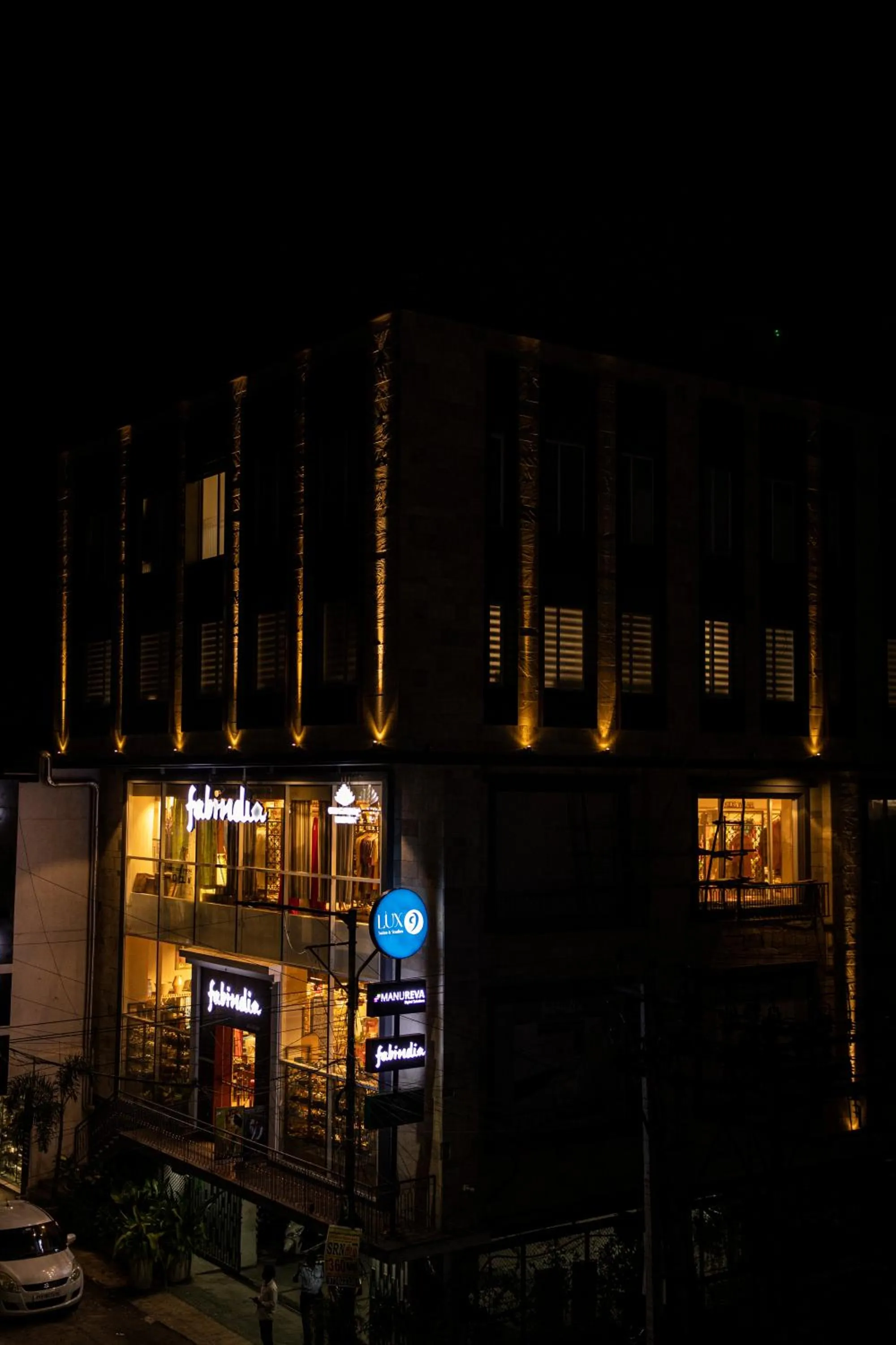 Property building in Pondy Heights - Suites and Studios