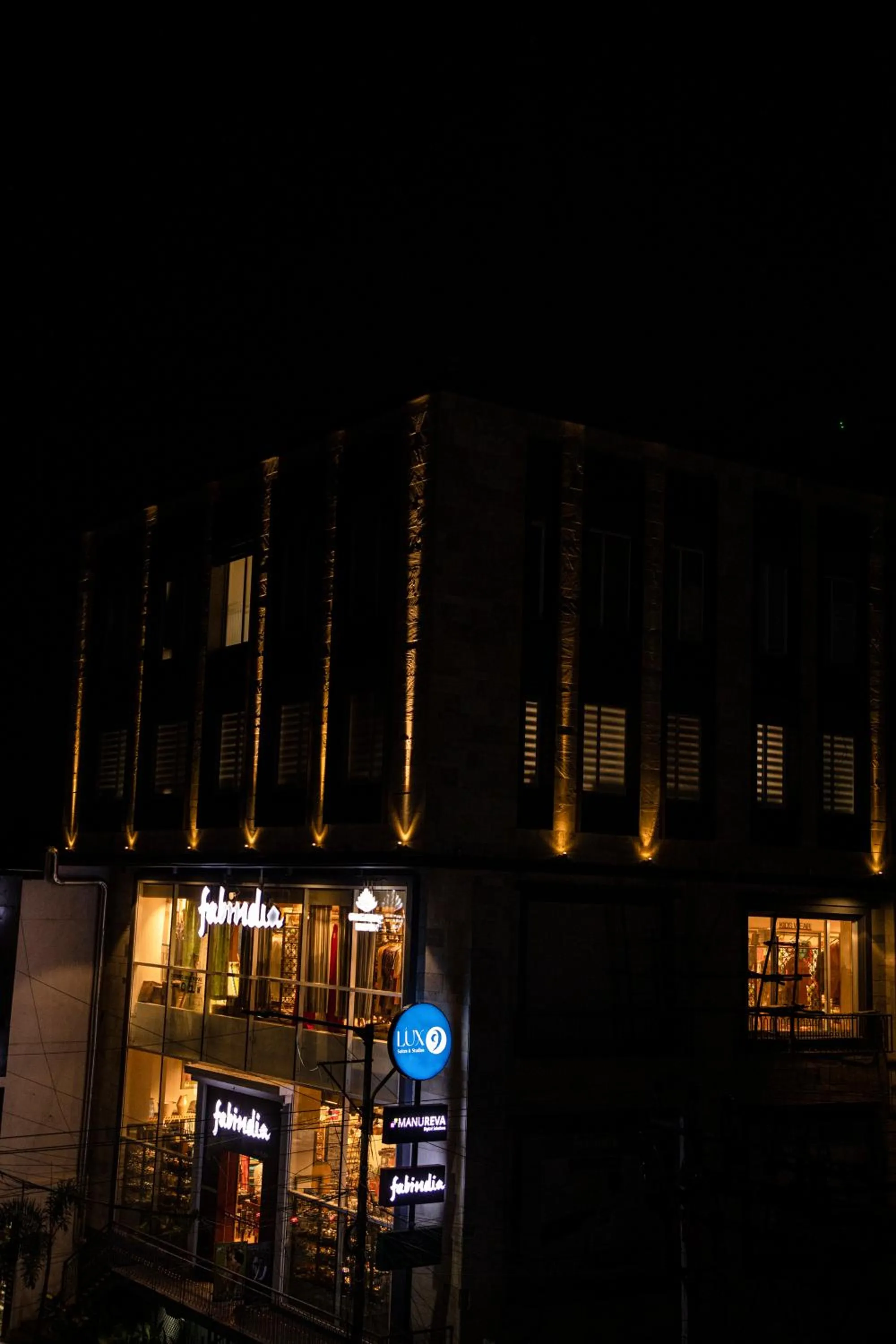 Night in Pondy Heights - Suites and Studios