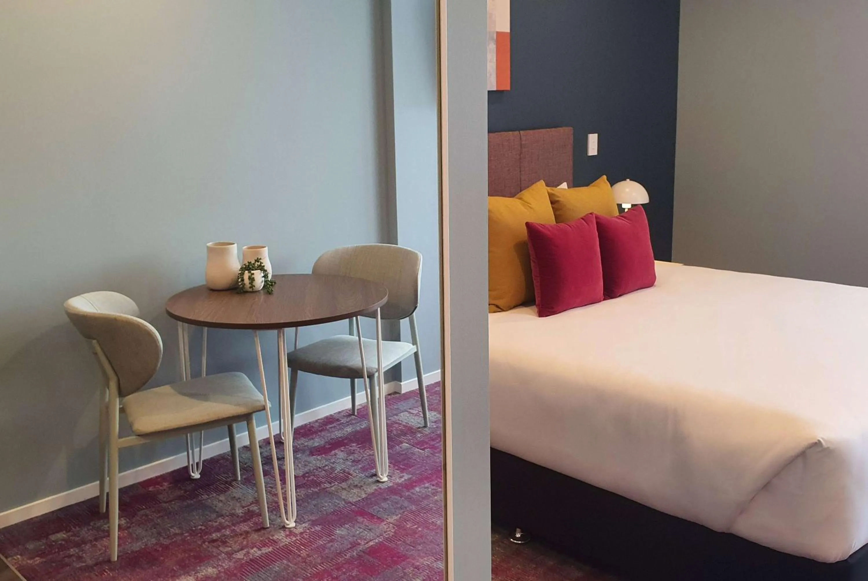 Photo of the whole room, Bed in La Quinta by Wyndham Parnell Auckland