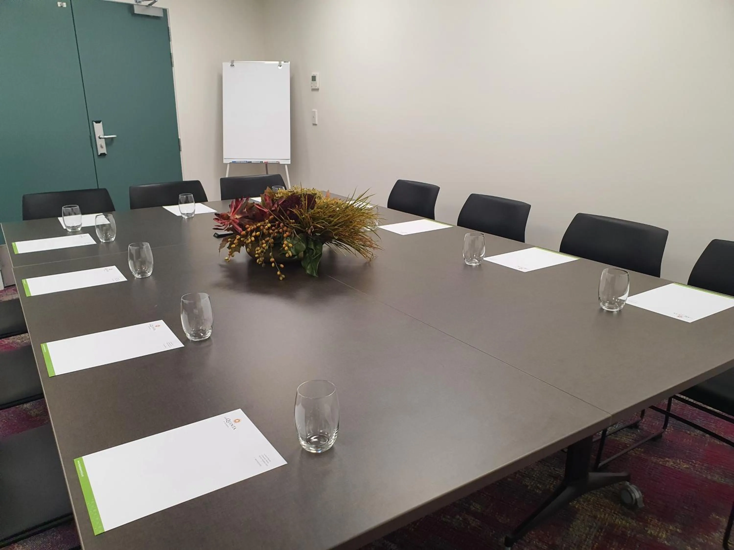Meeting/conference room in La Quinta by Wyndham Parnell Auckland