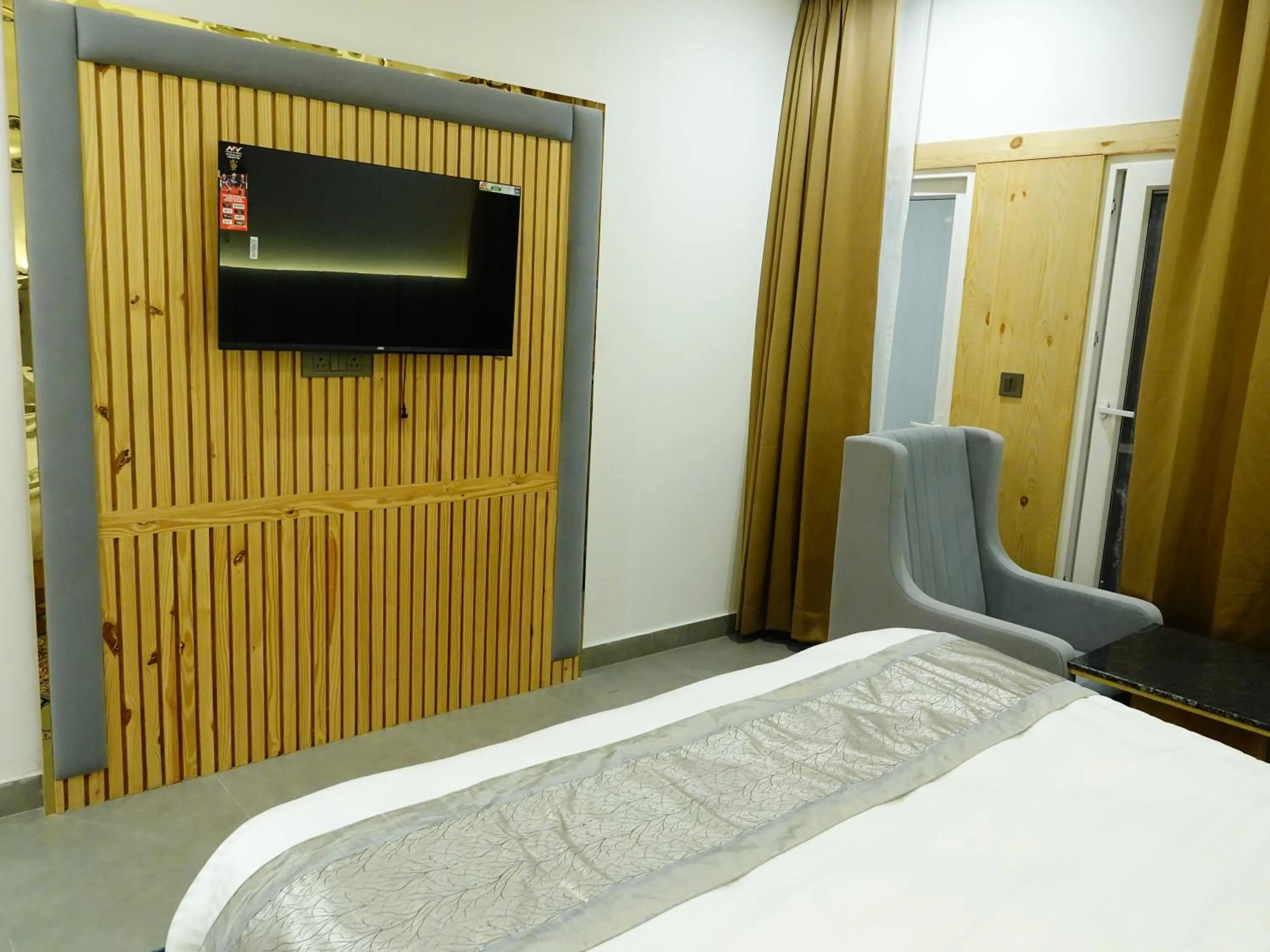 Photo of the whole room in Rubystone Mussoorie A Leisure Resort