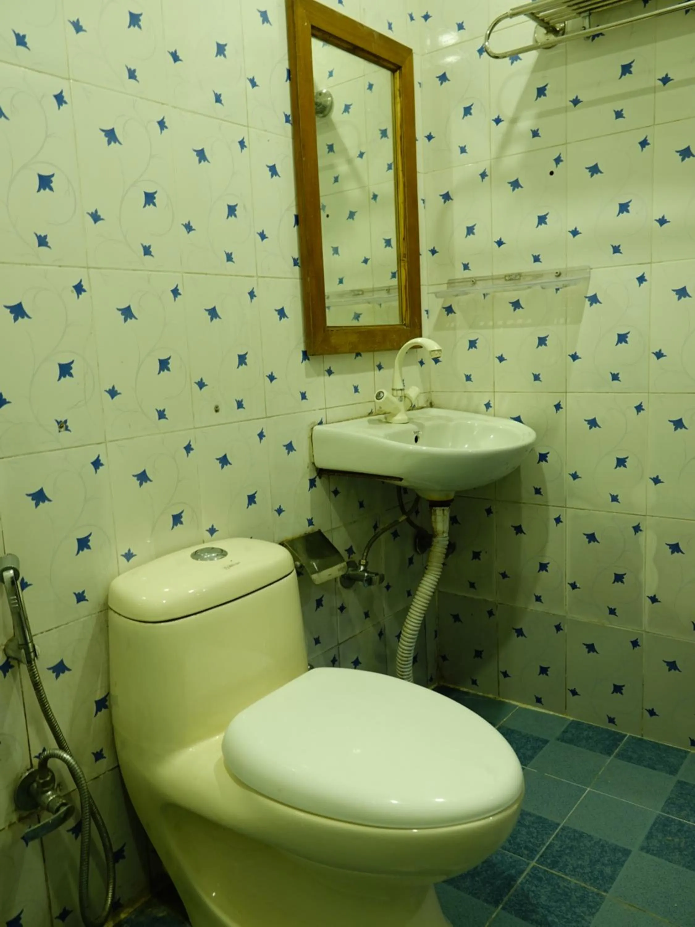 Toilet in Rubystone Mussoorie A Leisure Resort