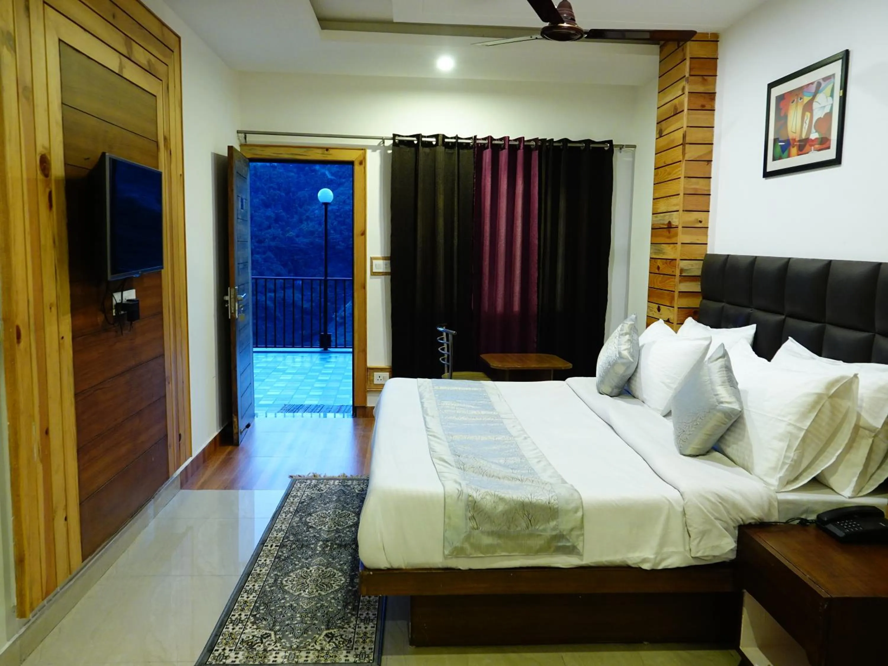 Bed in Rubystone Mussoorie A Leisure Resort