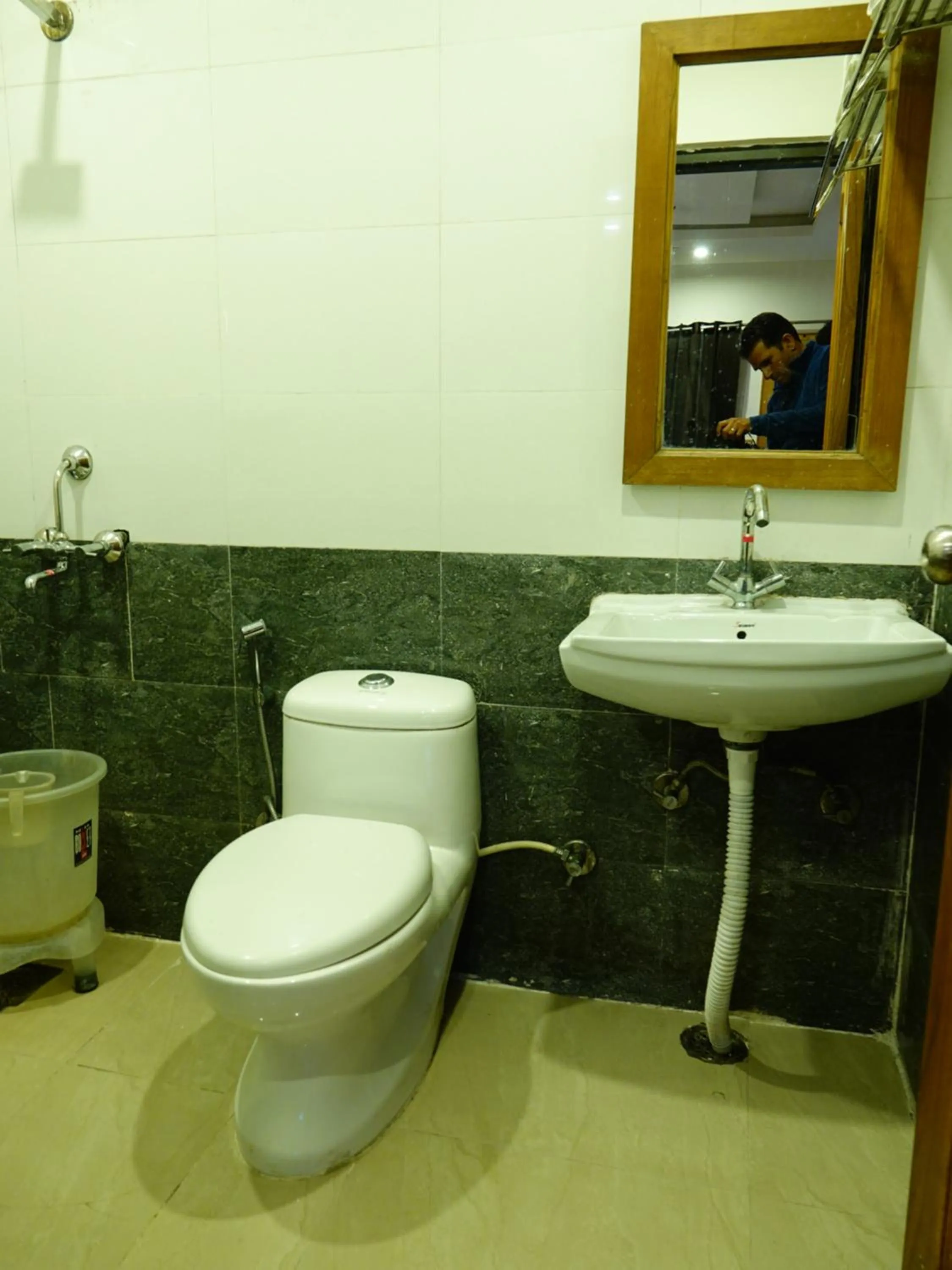 Toilet in Rubystone Mussoorie A Leisure Resort