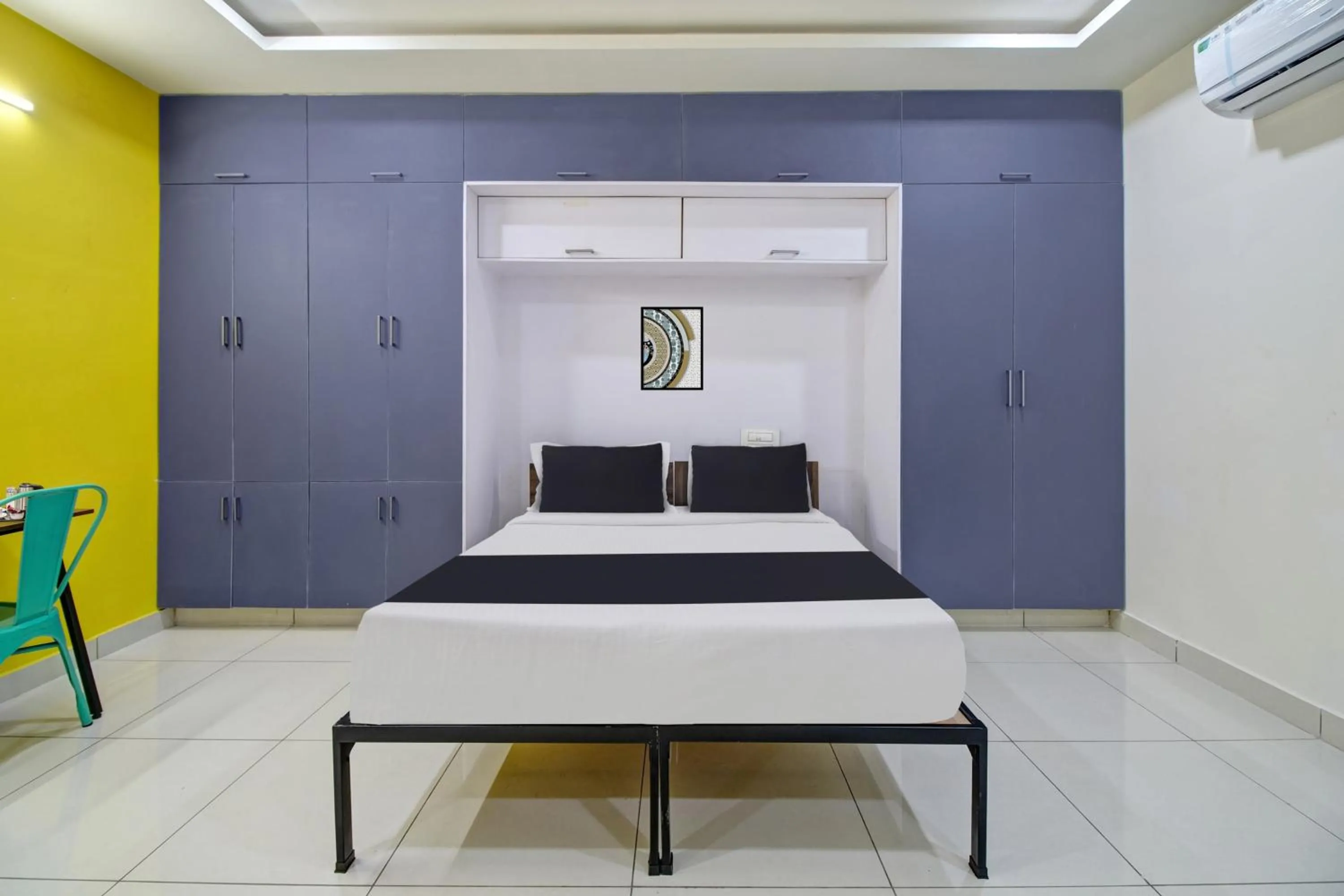 Bedroom, Bed in Hotel O Amaravathi Road Annapurna Nagar