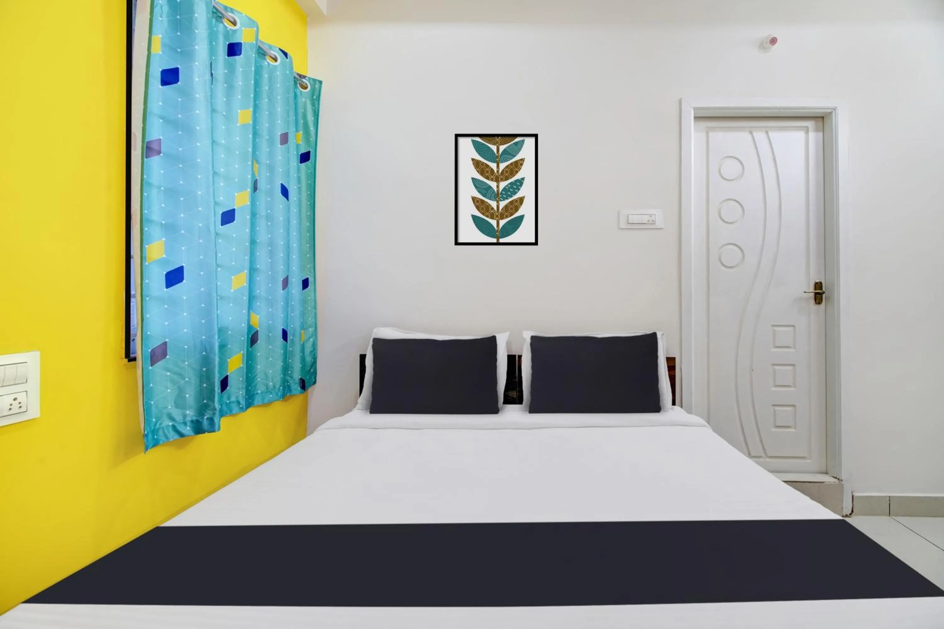 Bedroom, Bed in Hotel O Amaravathi Road Annapurna Nagar
