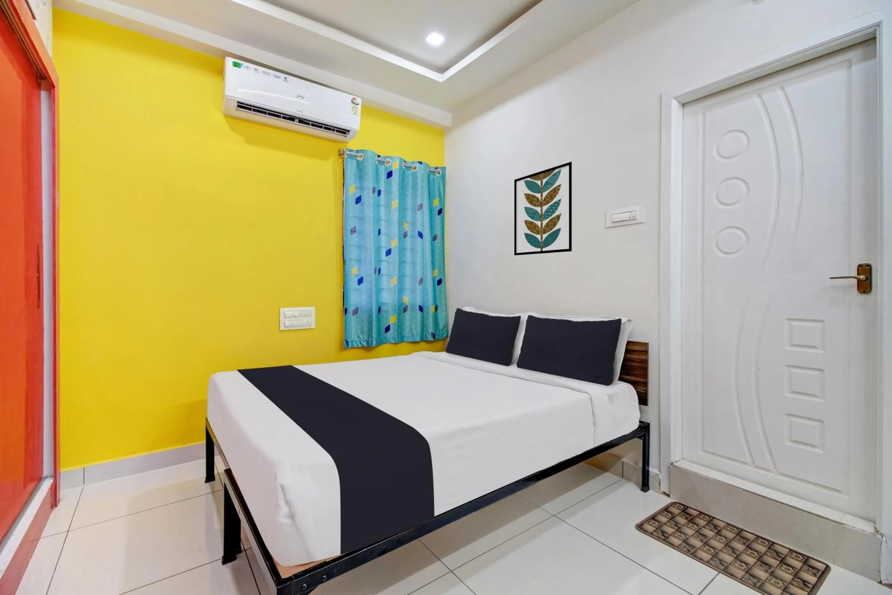 Bedroom, Bed in Hotel O Amaravathi Road Annapurna Nagar