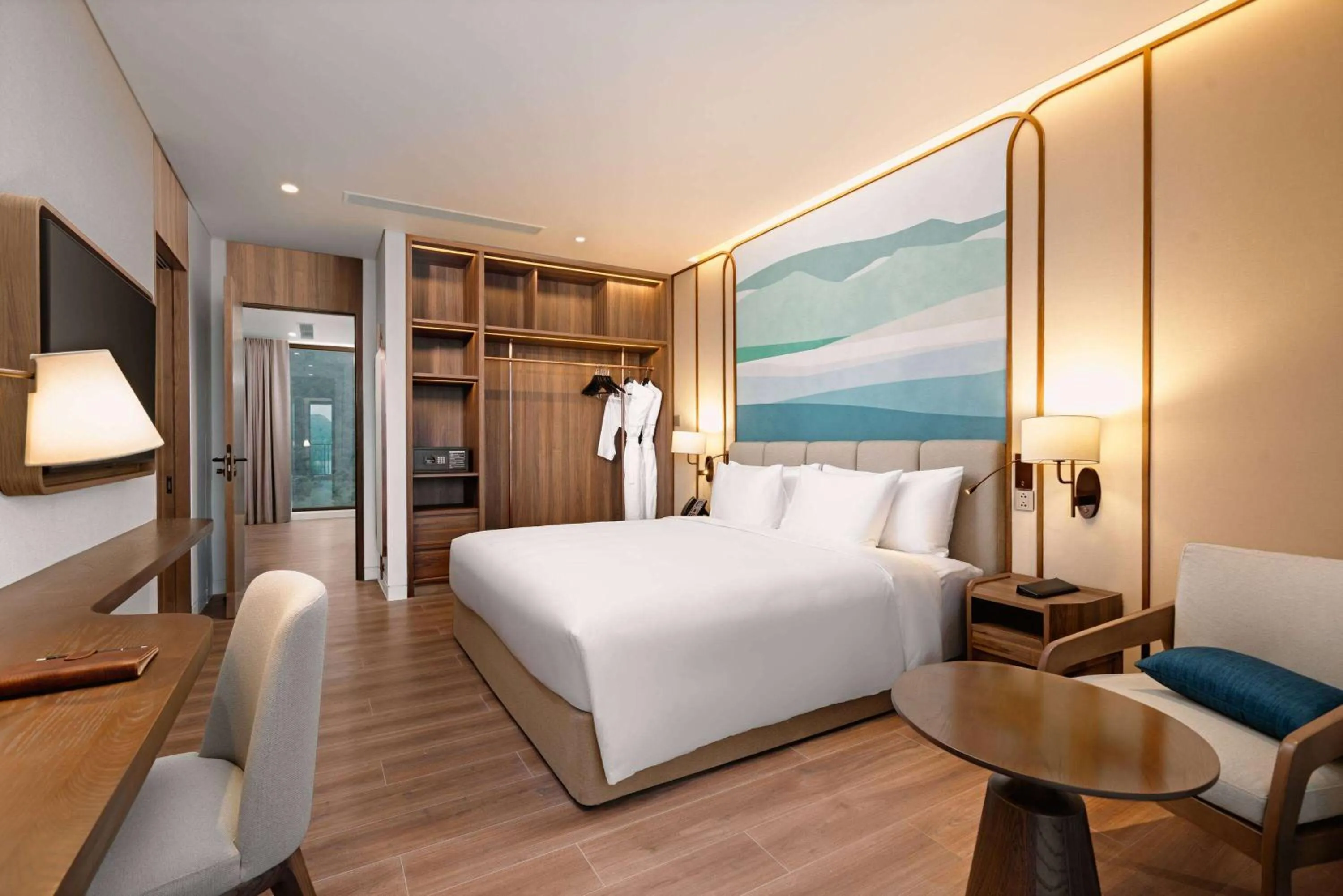 Bed in Wyndham Garden Sonasea Van Don