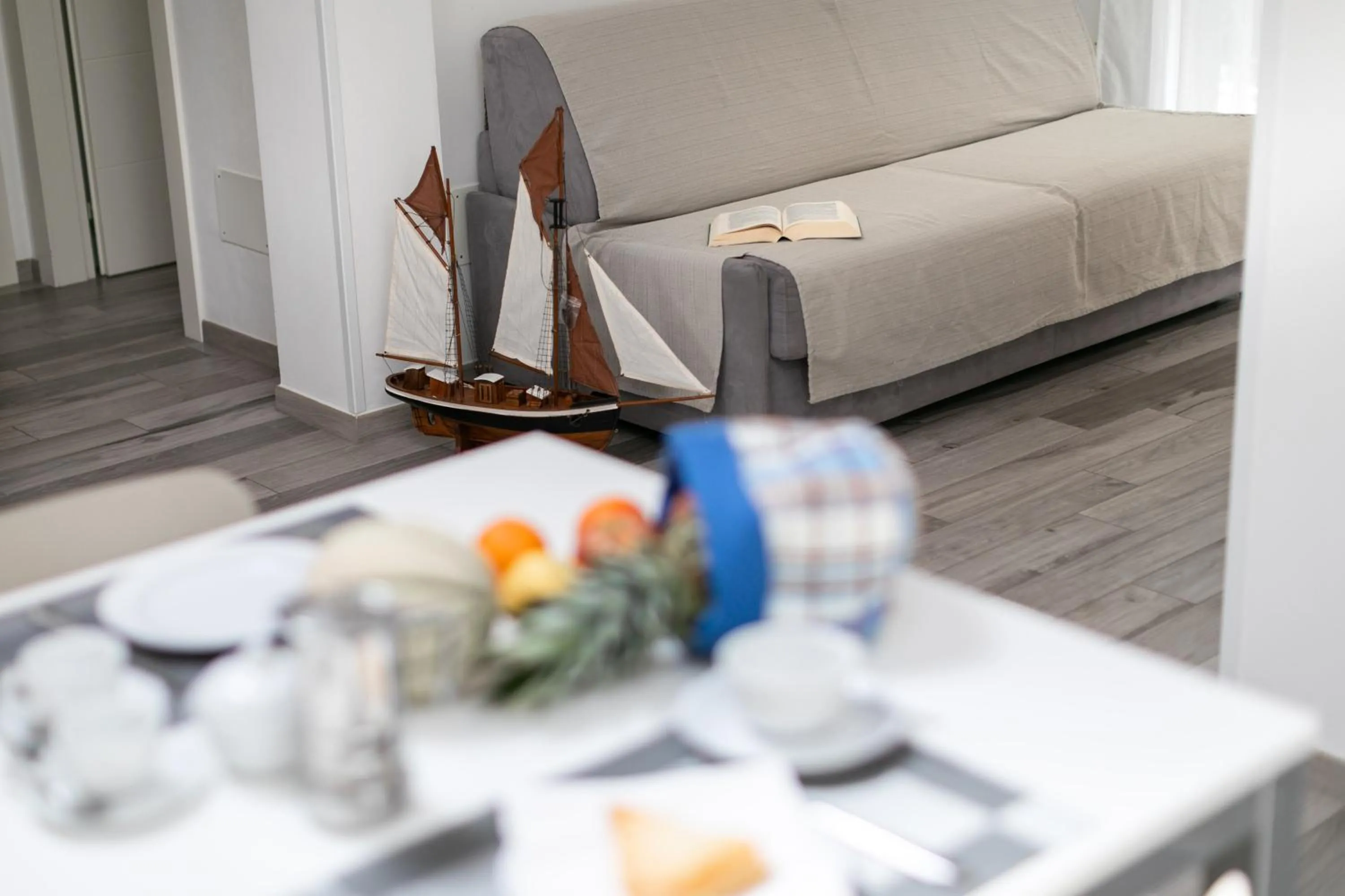 Living room, Bed in Residence Diffuso Arcobaleno