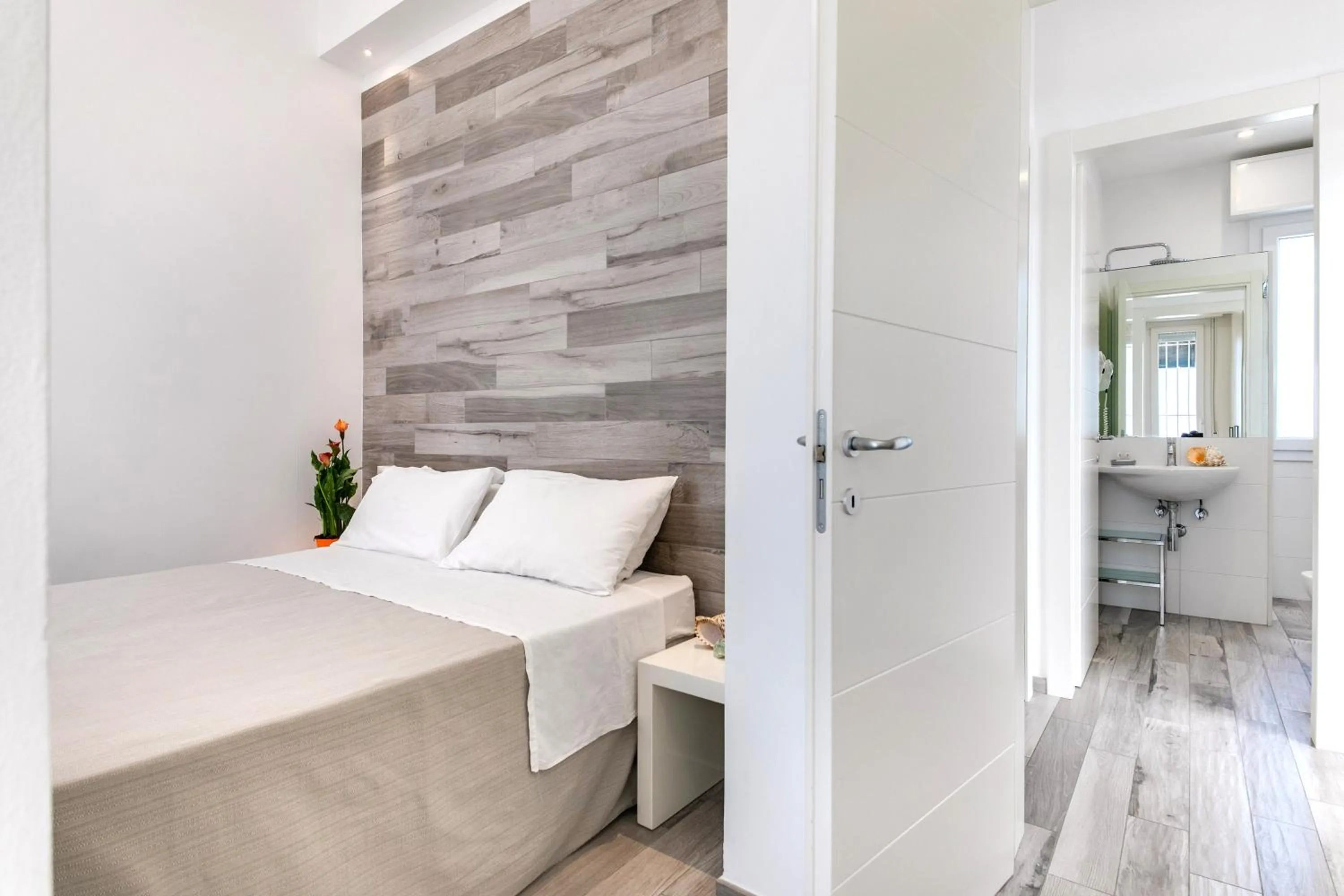 Bathroom, Bed in Residence Diffuso Arcobaleno