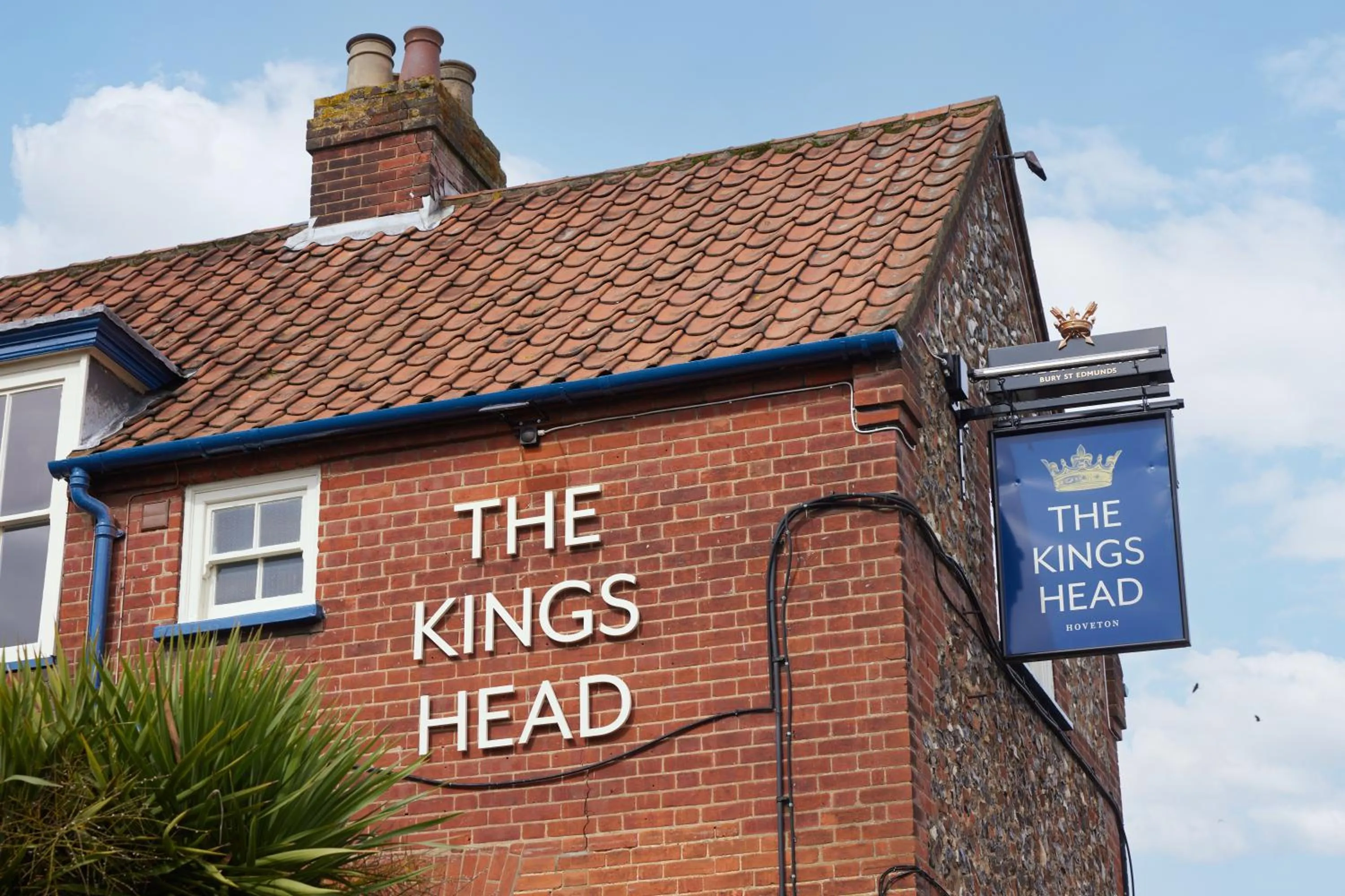Logo/Certificate/Sign in The Kings Head Wroxham by Greene King Inns