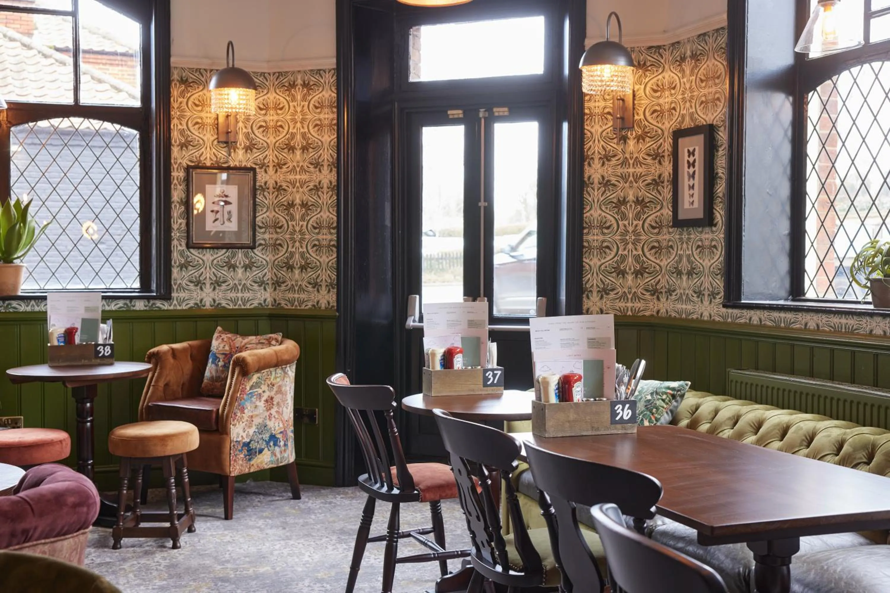 Restaurant/places to eat in The Kings Head Wroxham by Greene King Inns