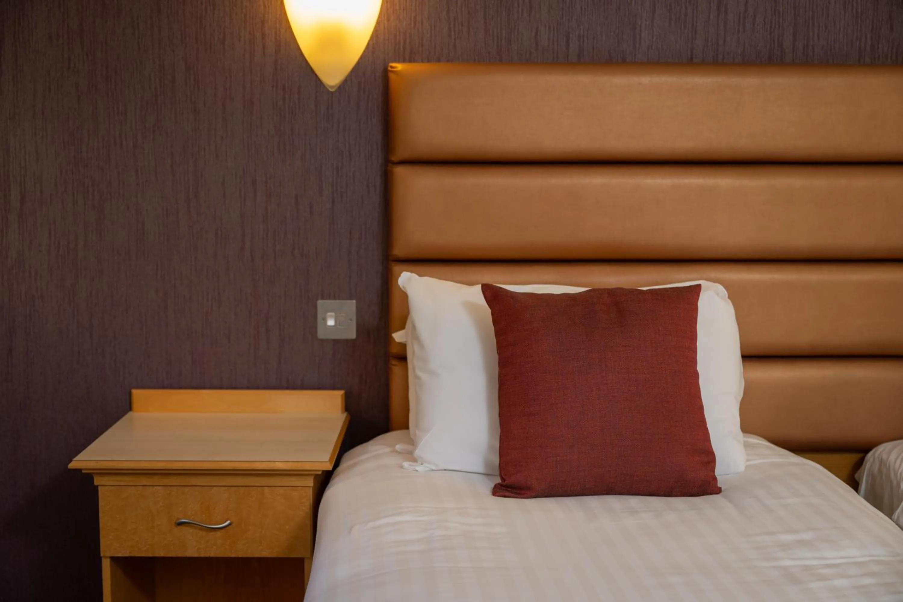 Bed in Hellidon Lakes Hotel