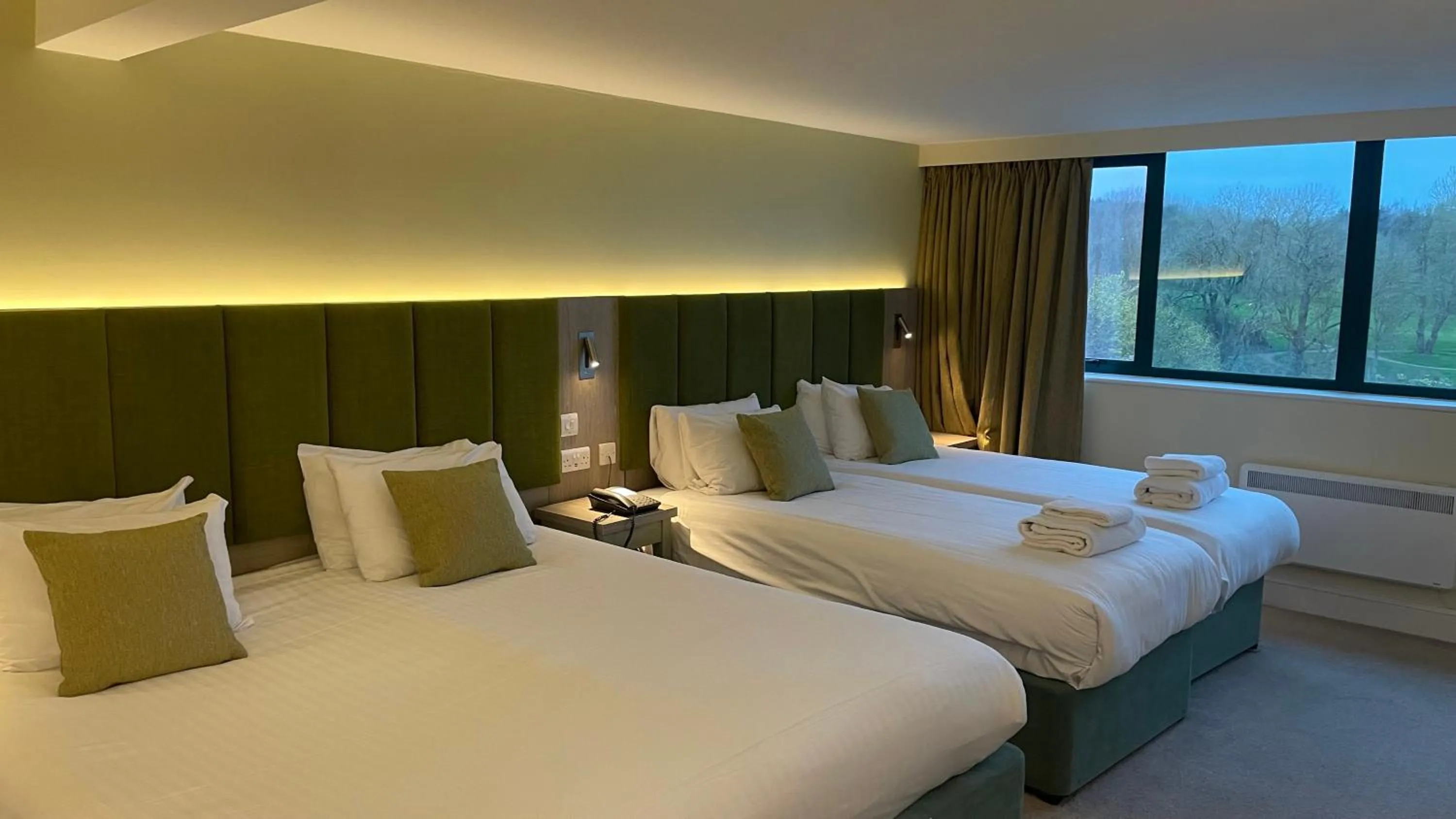 Bed in Hellidon Lakes Hotel