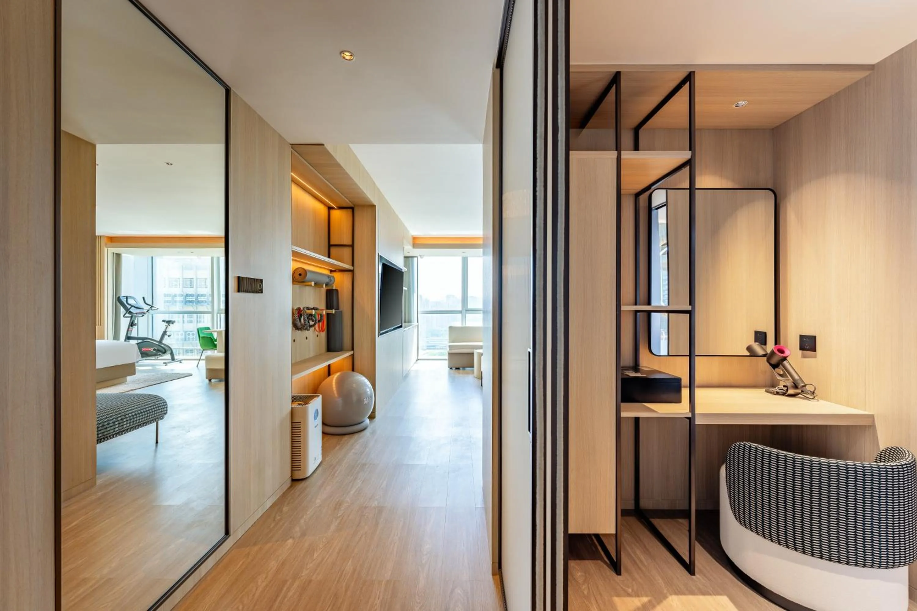 Seating area in EVEN Hotel Qingdao Laoshan - an IHG Hotel