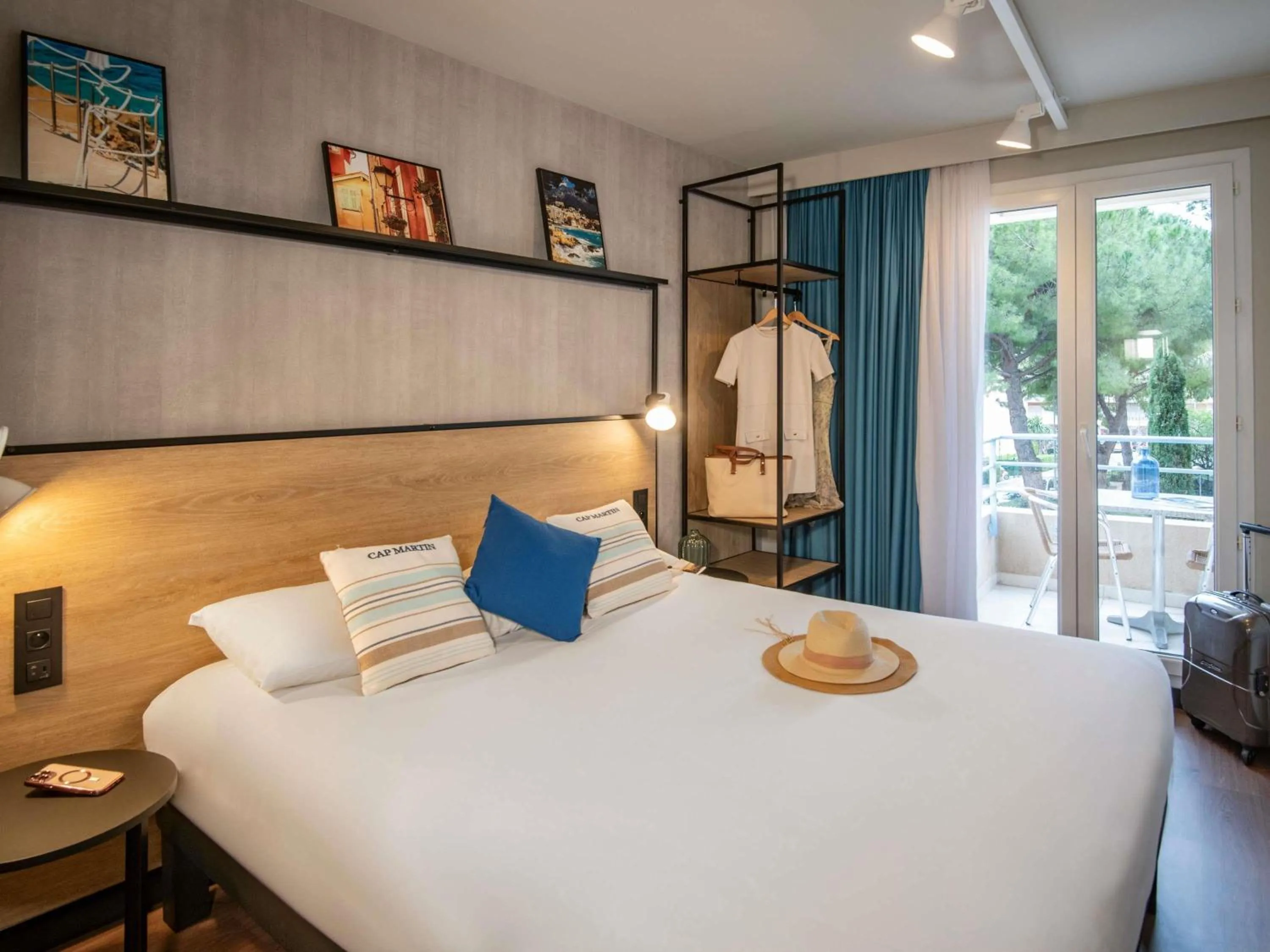 Bedroom, Bed in Ibis Roquebrune Cap Martin Menton