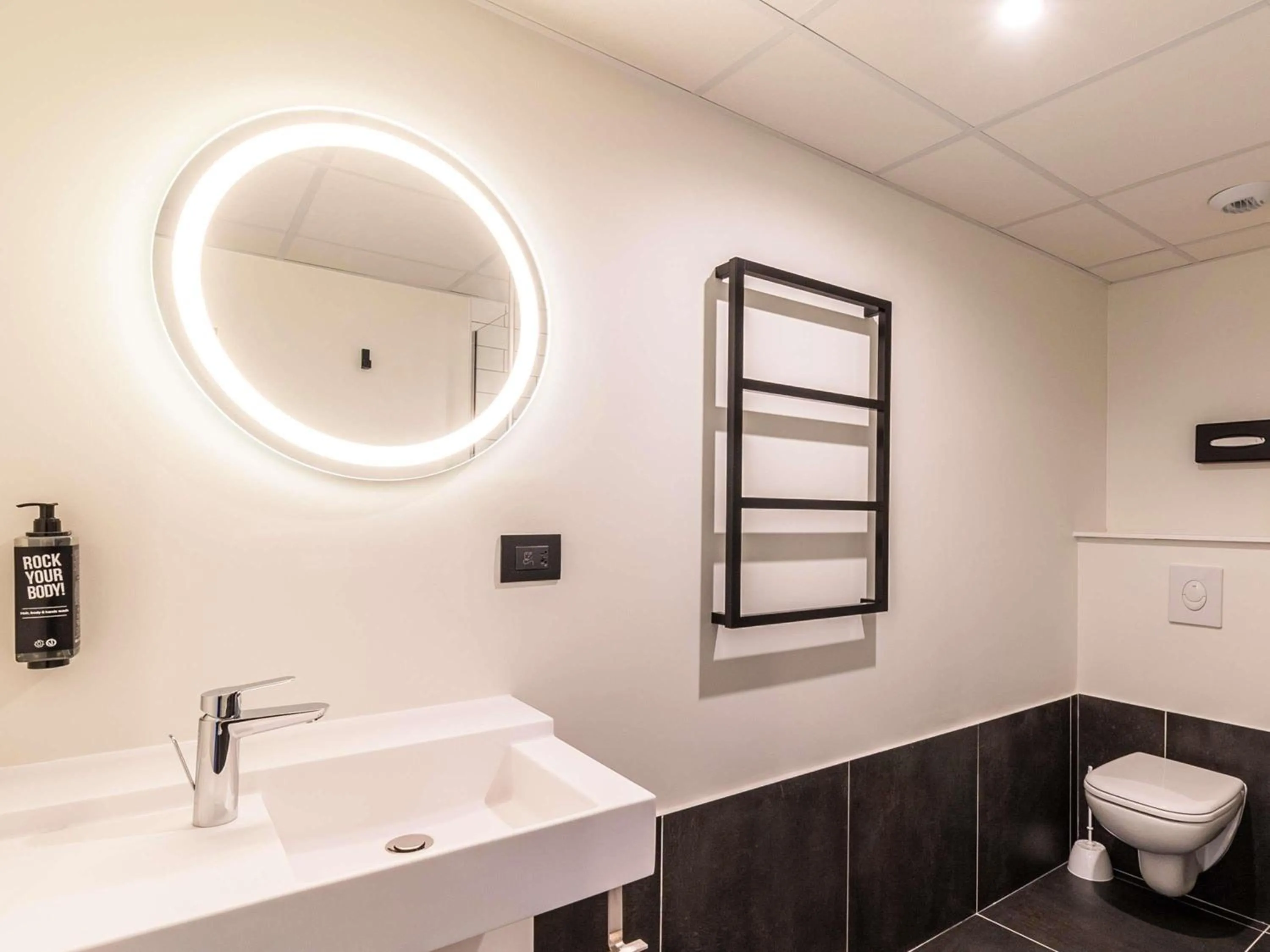 Bedroom in Ibis Roquebrune Cap Martin Menton