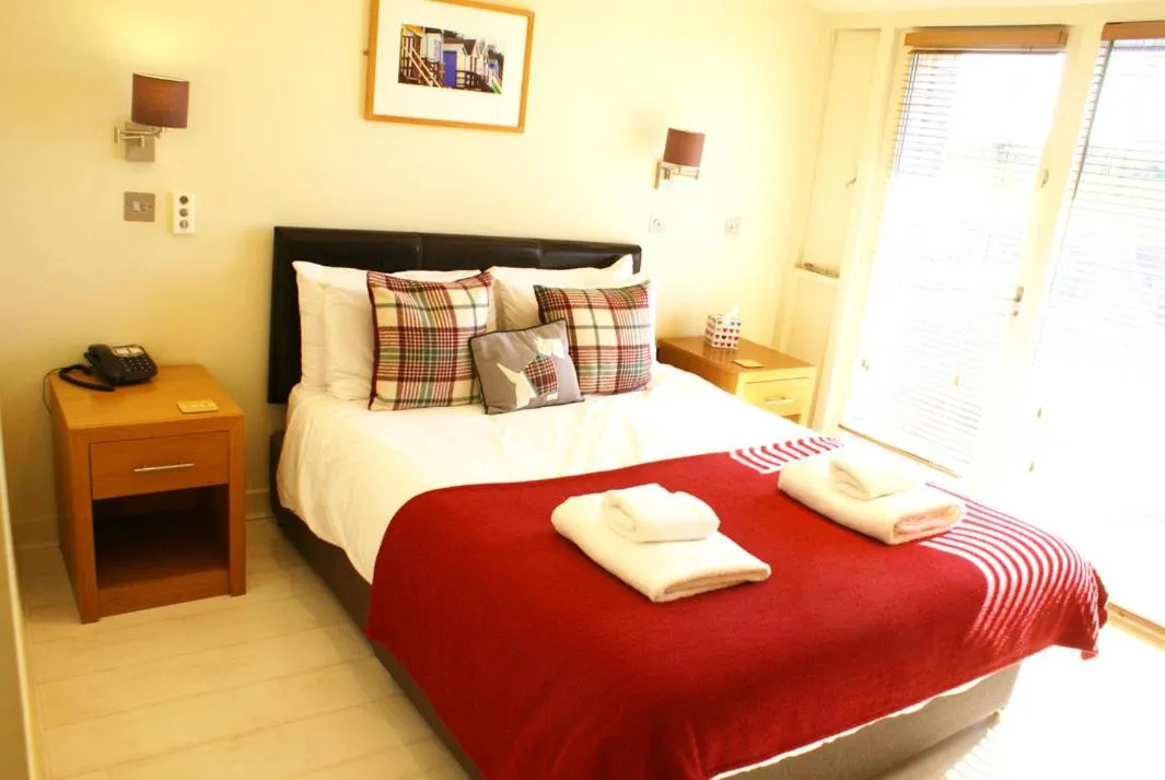 Bed in The Red Lion at Stiffkey