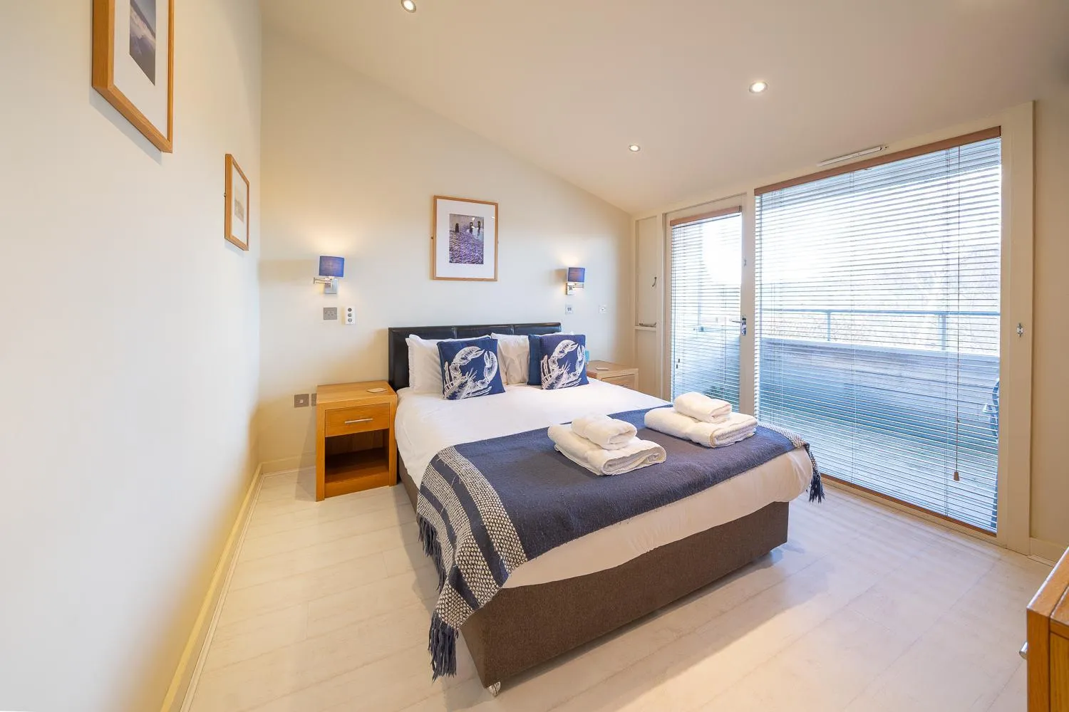 Bed in The Red Lion at Stiffkey