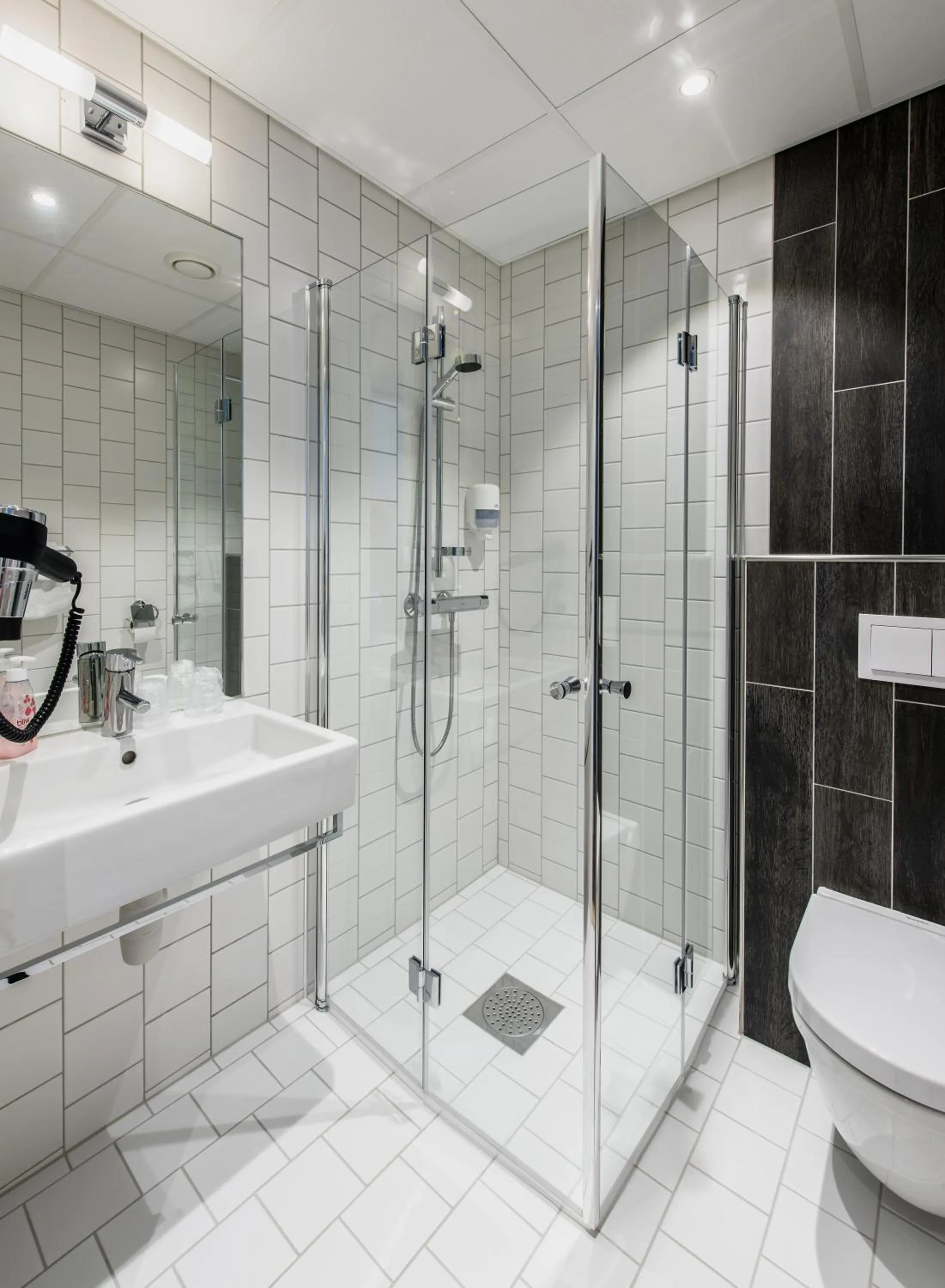 Shower in Vollan Gjestestue