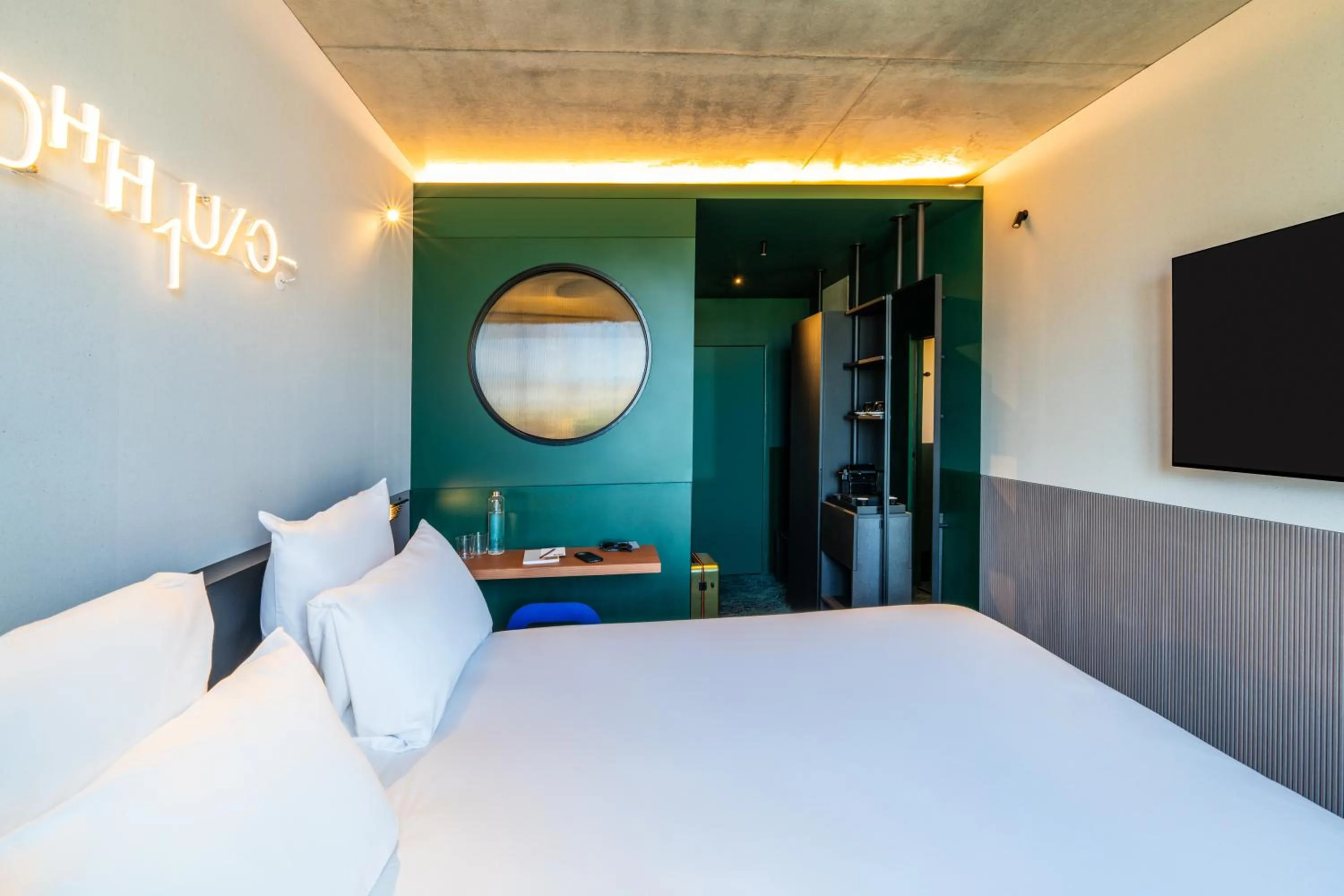 Bed in TRIBE Paris Clichy