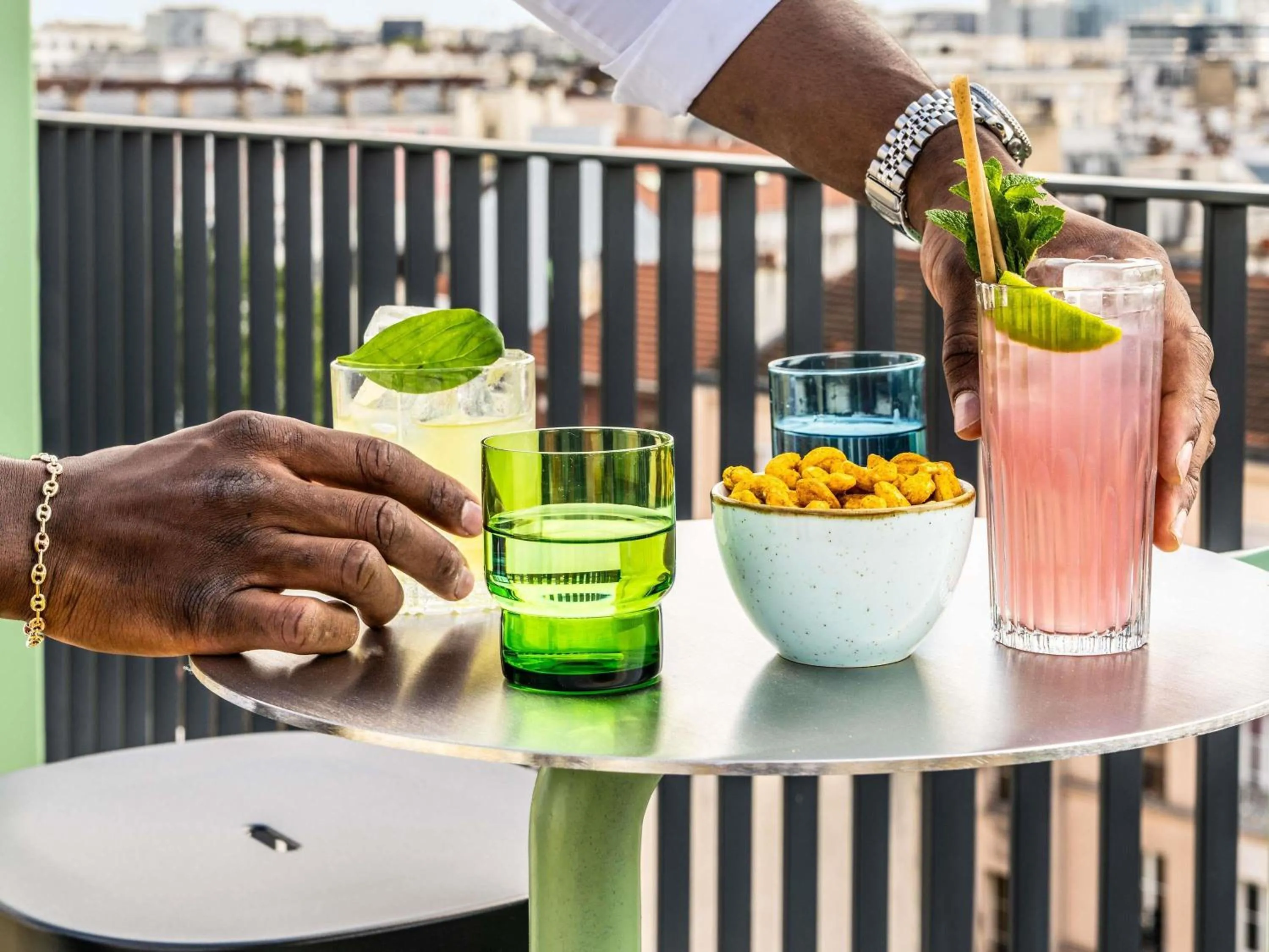 Property building in TRIBE Paris Clichy