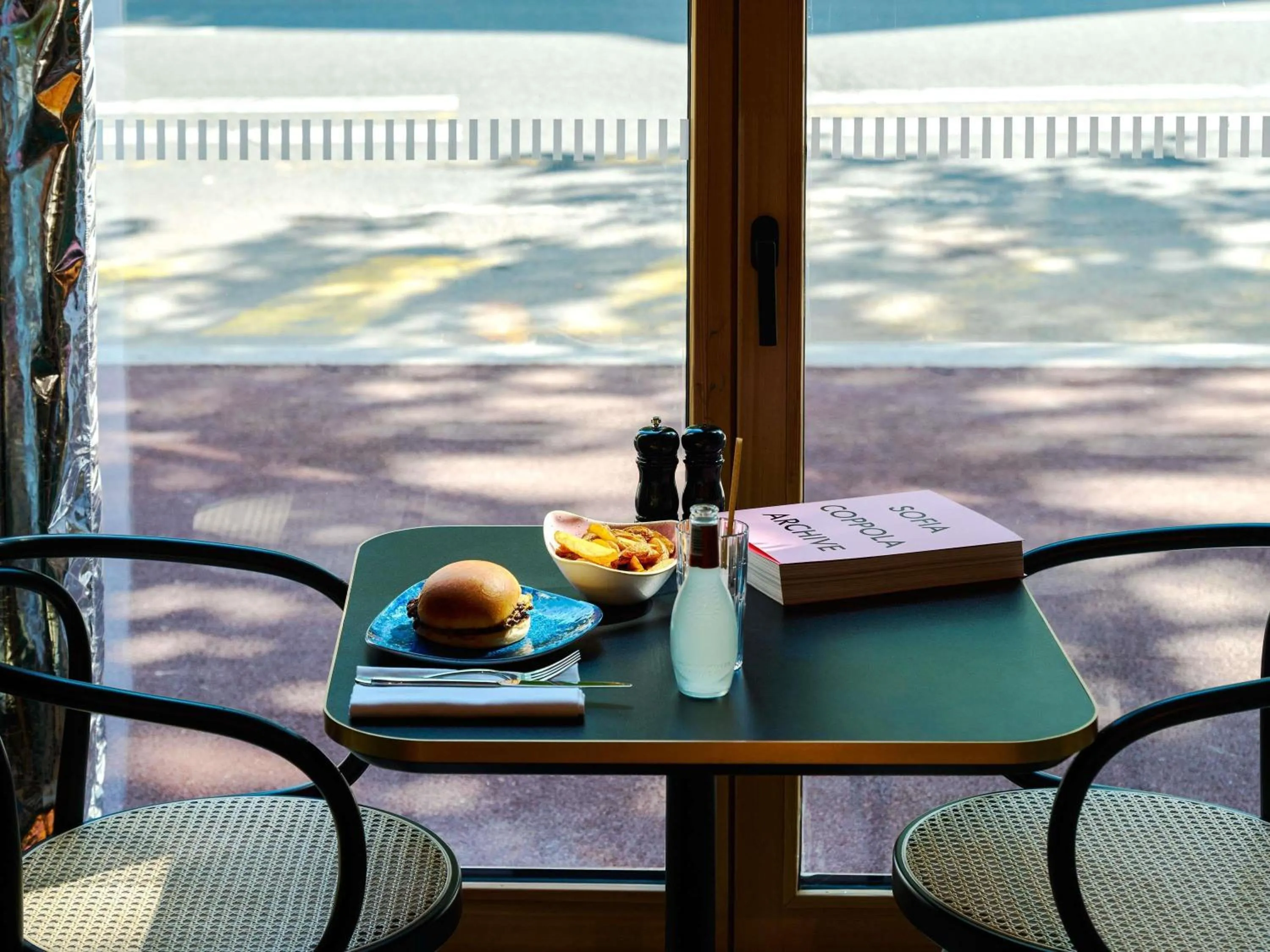 Restaurant/places to eat in TRIBE Paris Clichy