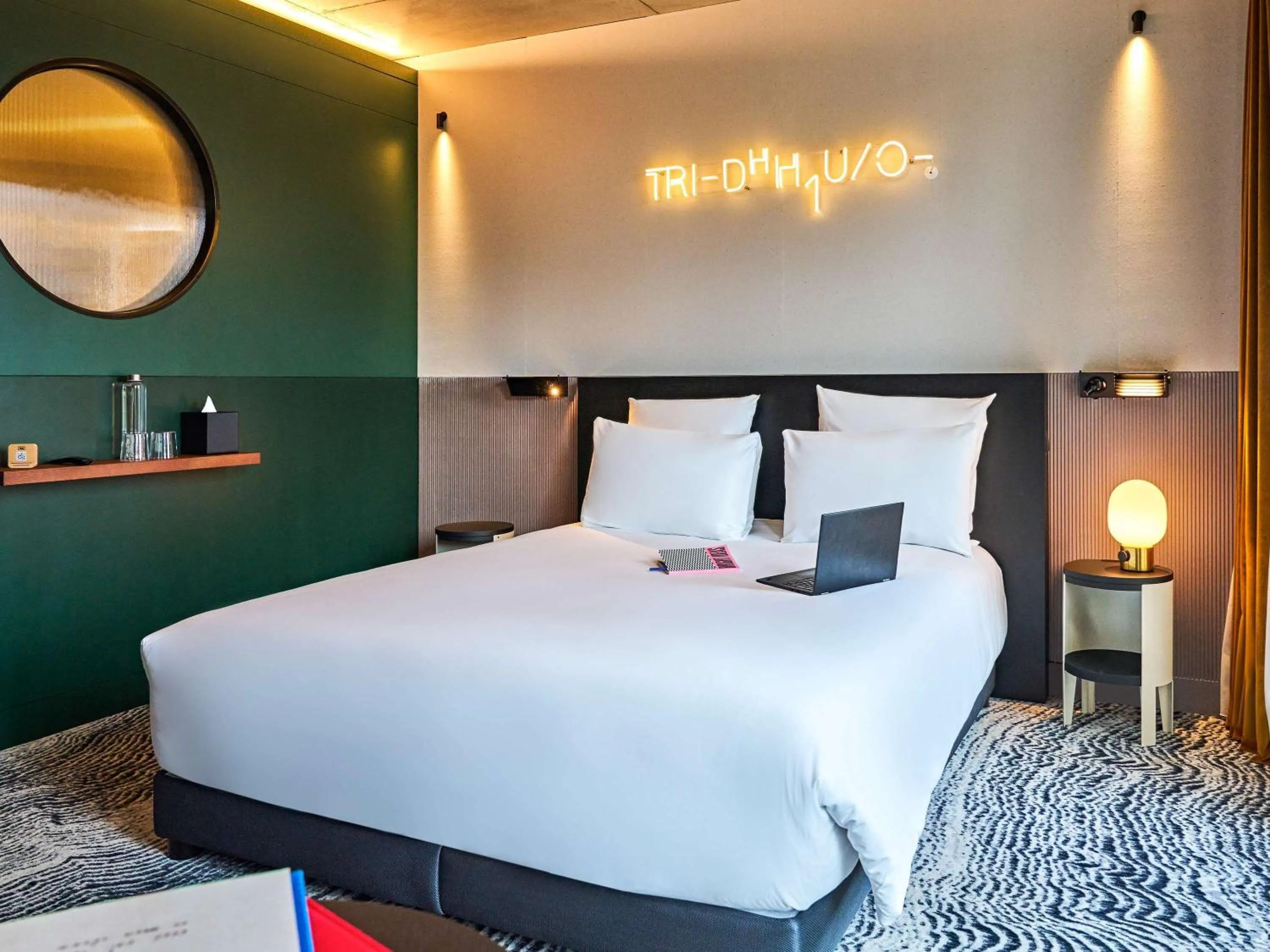 Bedroom, Bed in TRIBE Paris Clichy