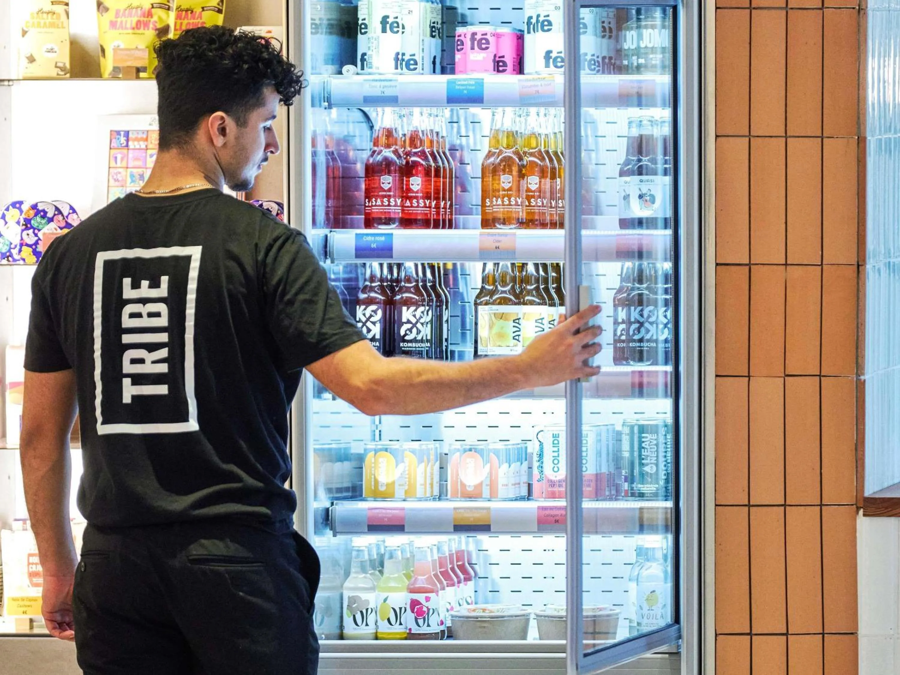 Lounge or bar in TRIBE Paris Clichy