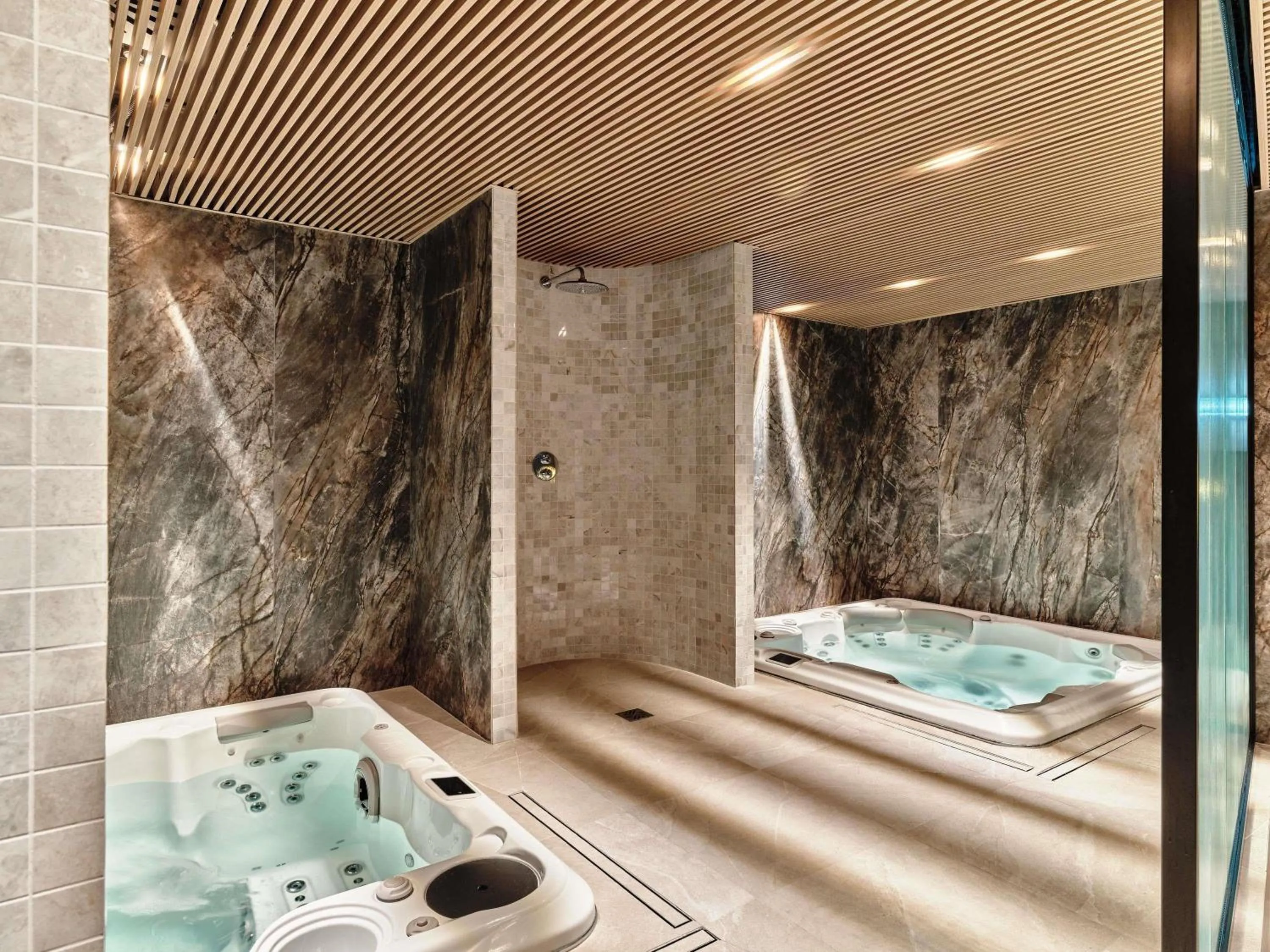 Spa and wellness centre/facilities in Mövenpick Grand Hotel Wroclaw