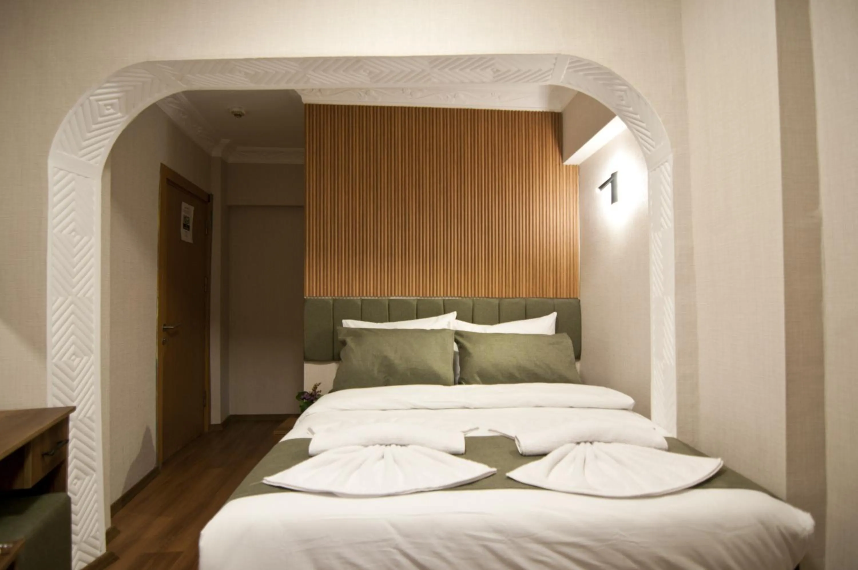 Aurora Eco Hotel